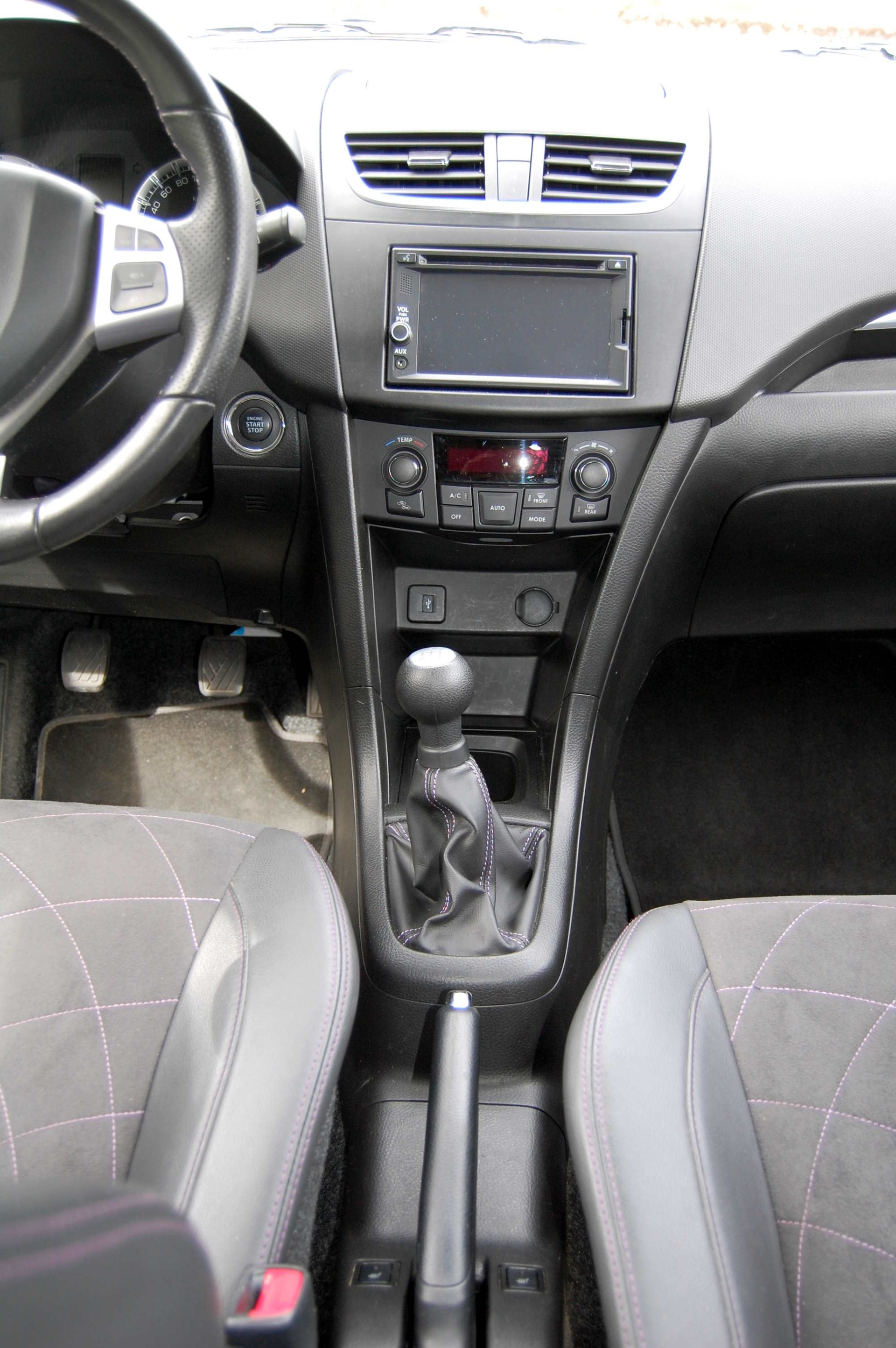 SUZUKI Swift 1.2i 16V Sergio Cellano Top 4x4-image-9