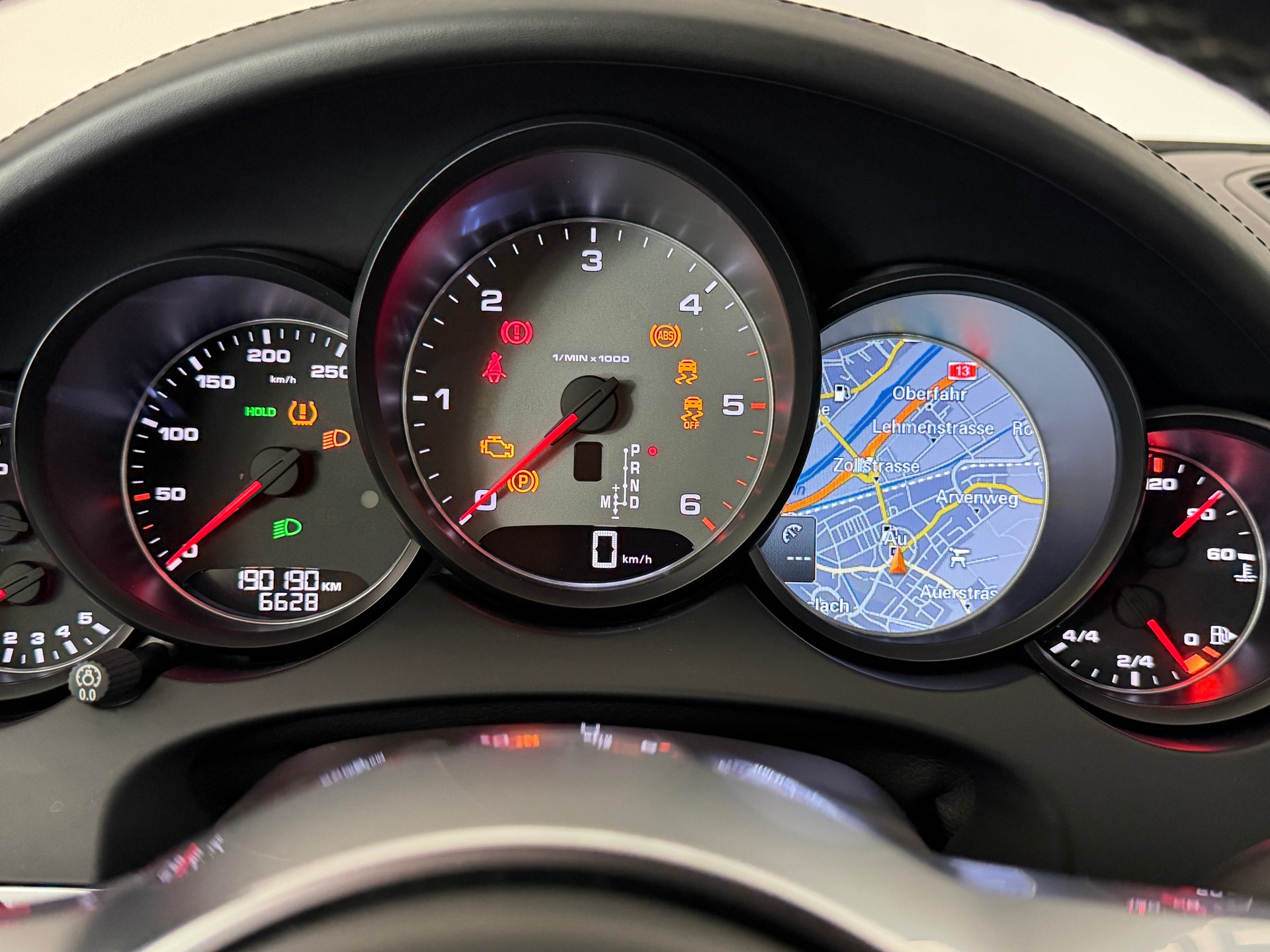PORSCHE Cayenne S Diesel-image-7