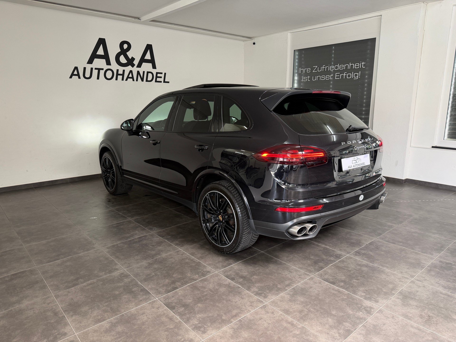 PORSCHE Cayenne S Diesel-image-5