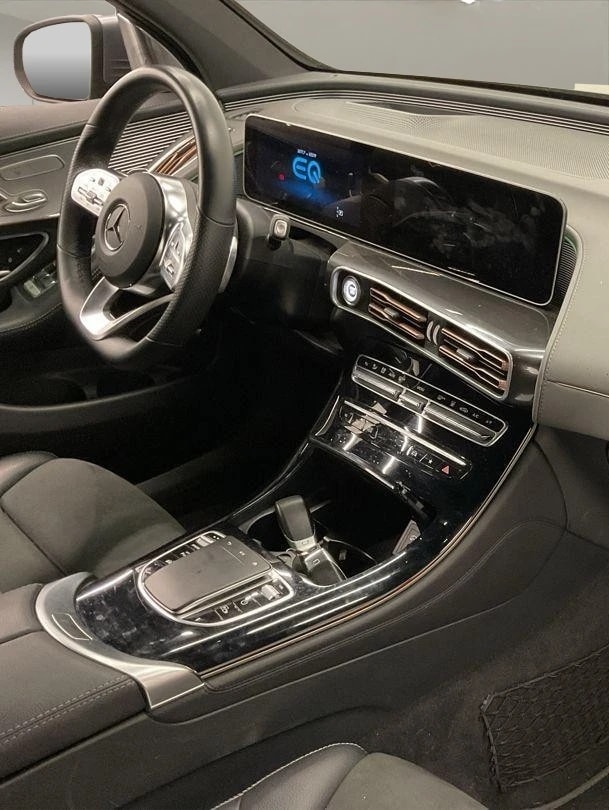 MERCEDES-BENZ EQC 400 AMG Line 4Matic-image-8