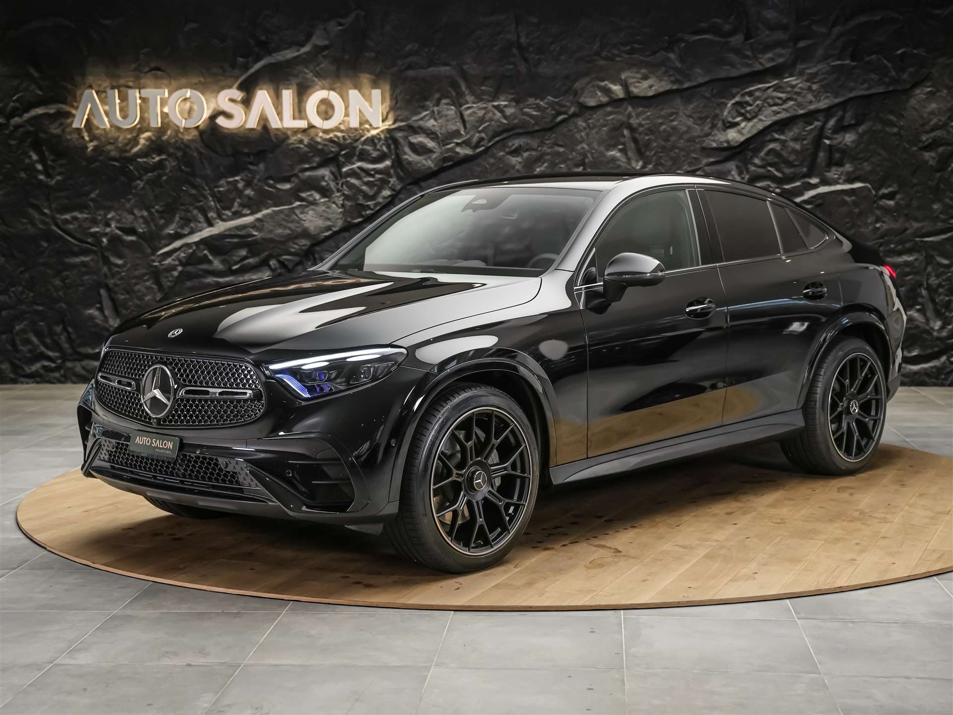 MERCEDES-BENZ GLC 200 AMG Line 4matic Coupé *Werksgarantie*21" Felgen*Night Paket*Abstandsregler*-showroom-element-1