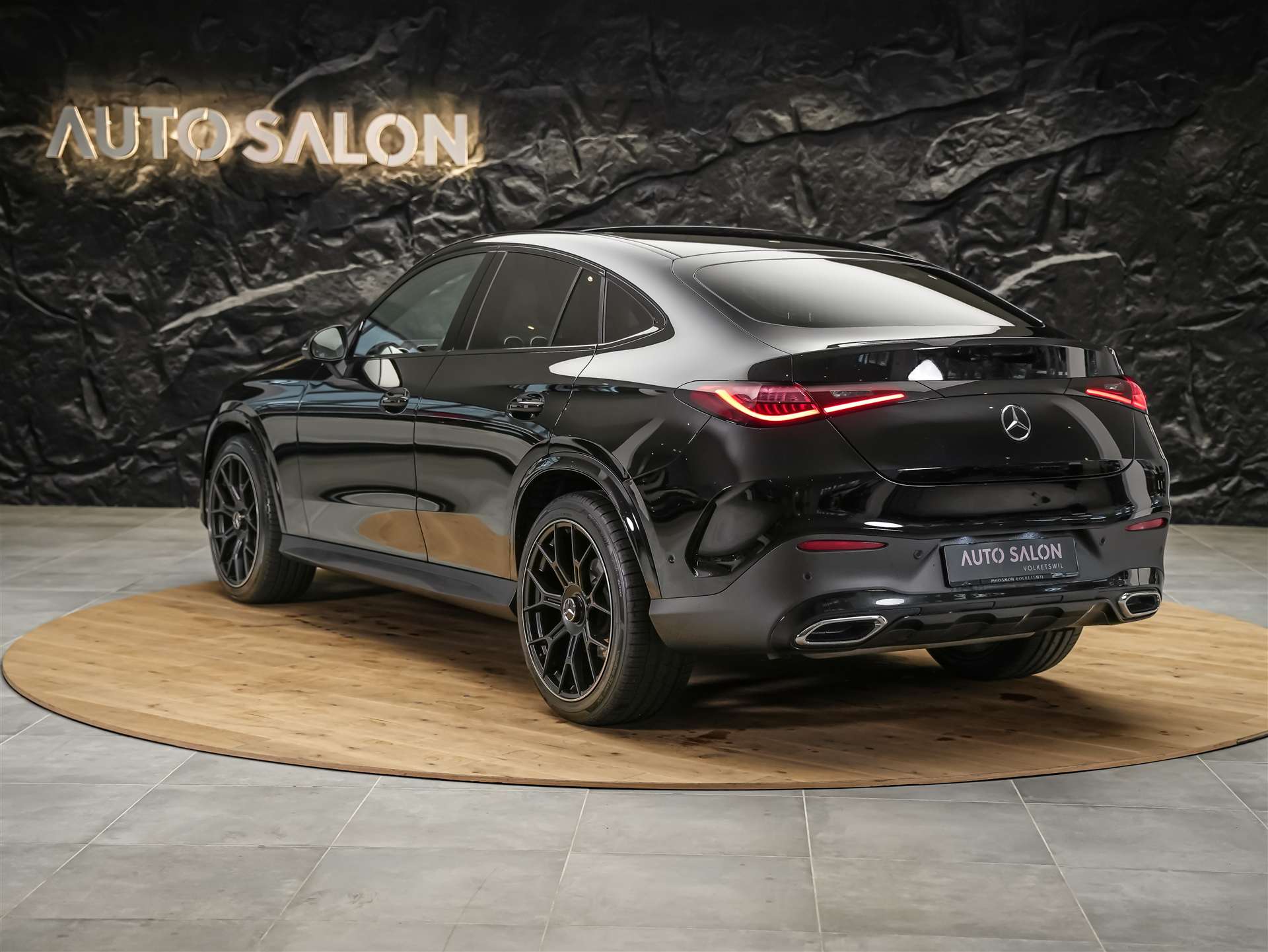 MERCEDES-BENZ GLC 200 AMG Line 4matic Coupé *Werksgarantie*21" Felgen*Night Paket*Abstandsregler*-showroom-element-3