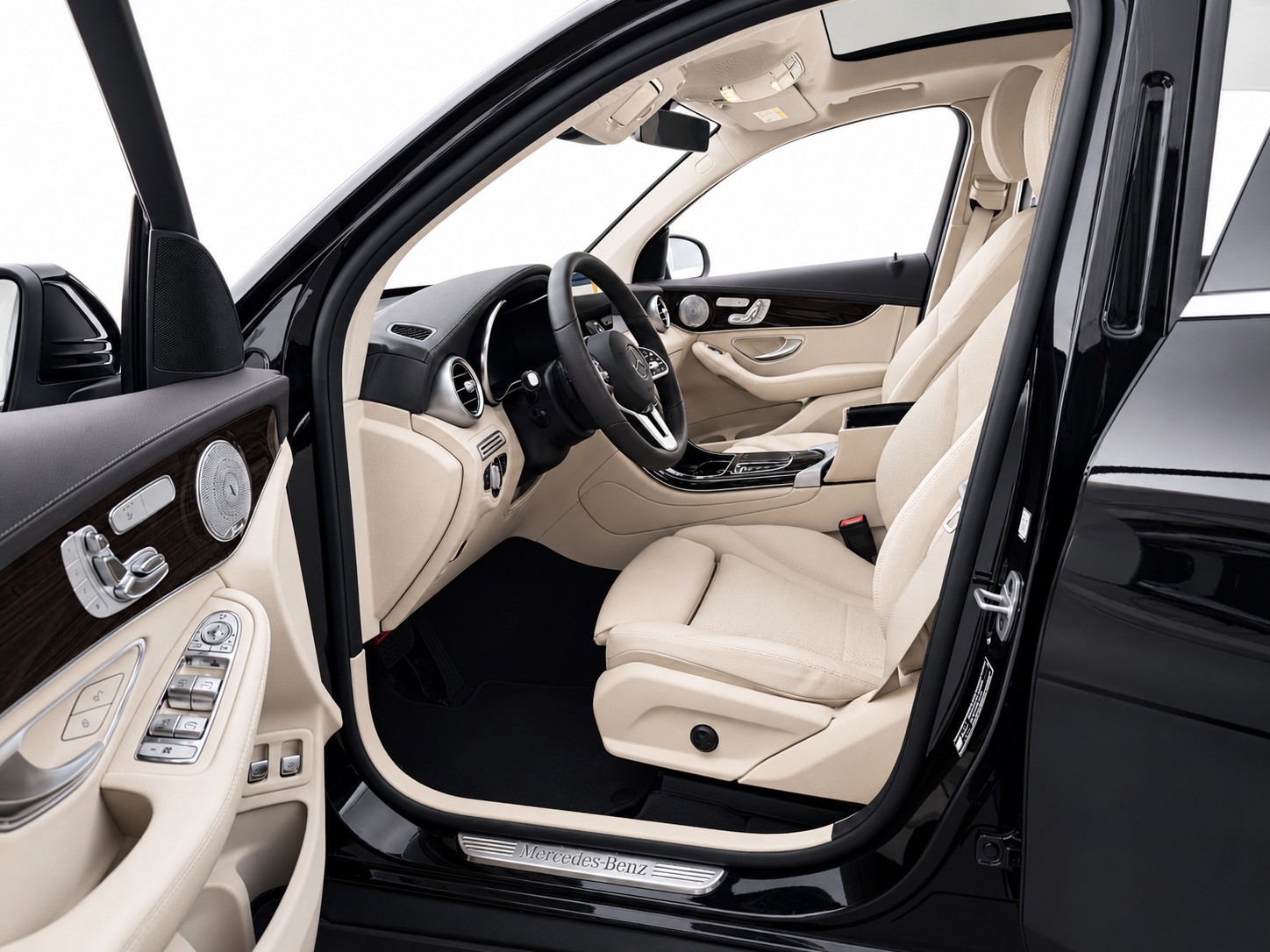 MERCEDES-BENZ GLC 300 e 4m CH FZ MIT GRATIS SERVICE CH FAHRZEUG-image-6