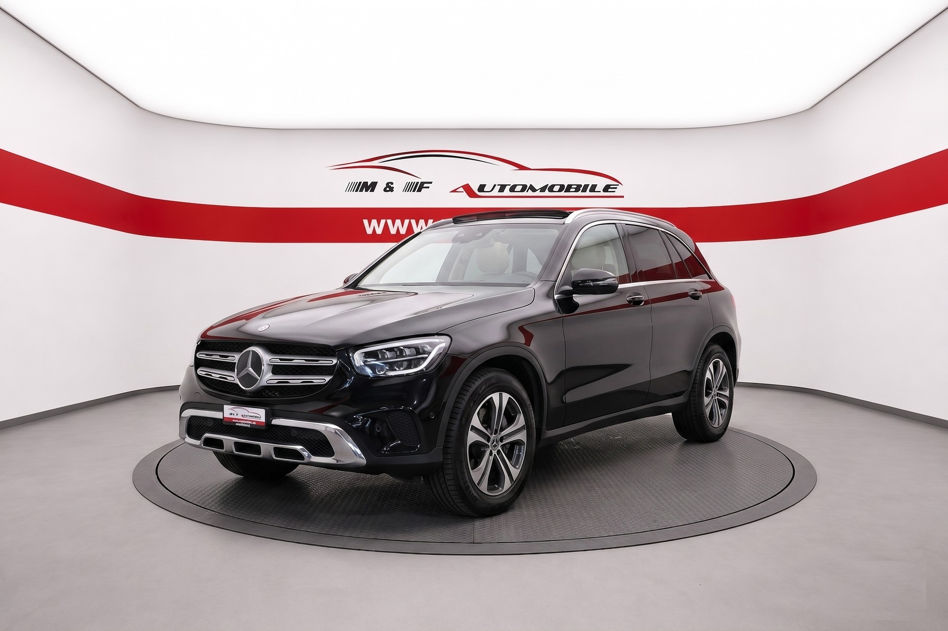 MERCEDES-BENZ GLC 300 e 4m CH FZ MIT GRATIS SERVICE CH FAHRZEUG