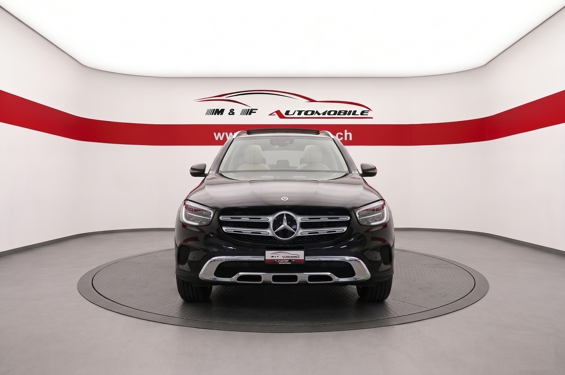 MERCEDES-BENZ GLC 300 e 4m CH FZ MIT GRATIS SERVICE CH FAHRZEUG-showroom-element-2