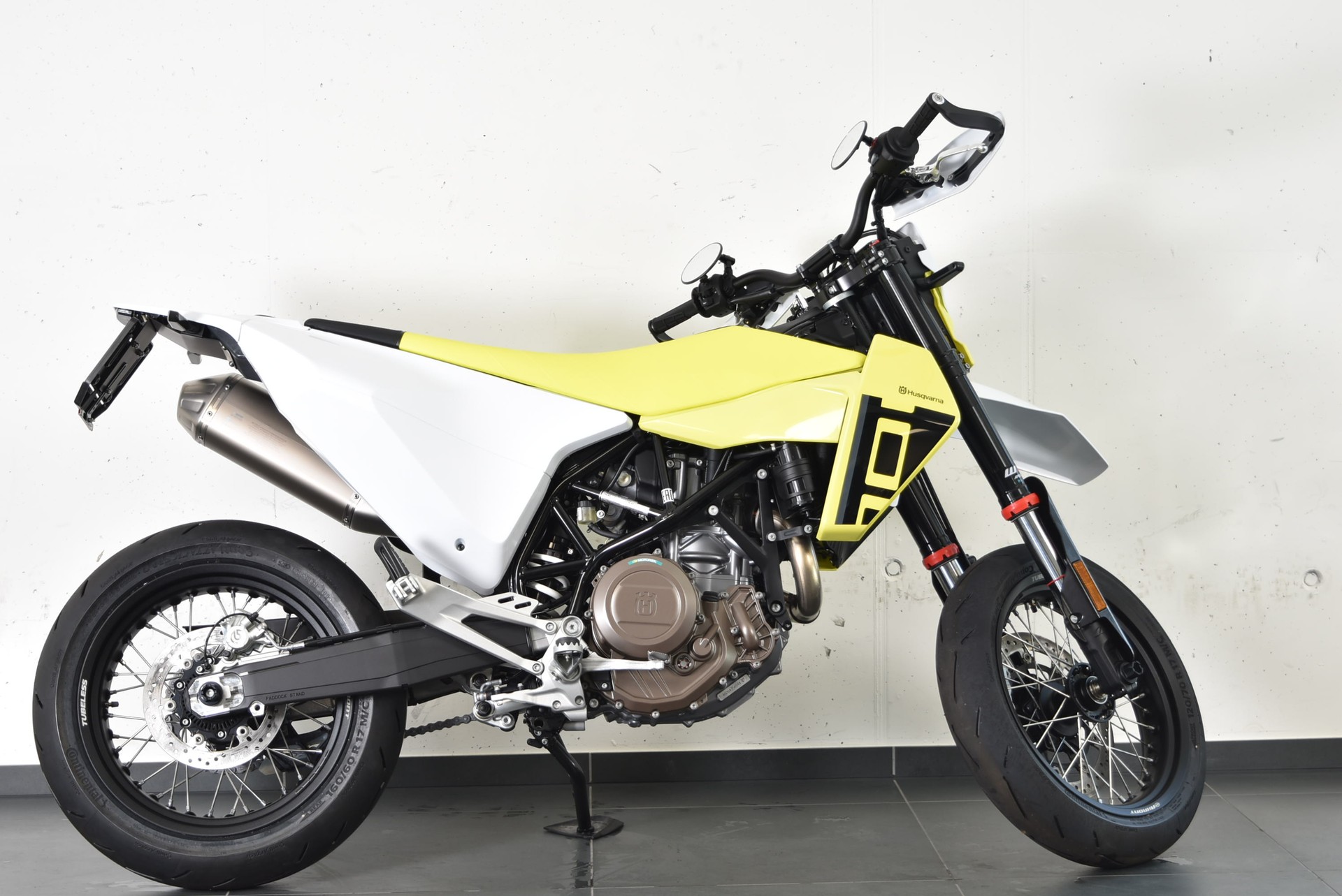 HUSQVARNA 701 Supermoto-image-3