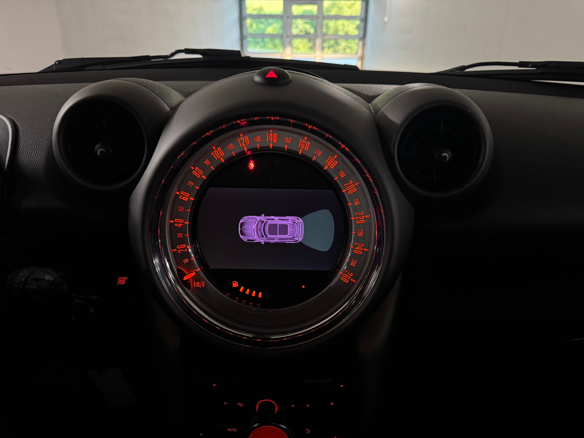 MINI Countryman Cooper FWD-image-13