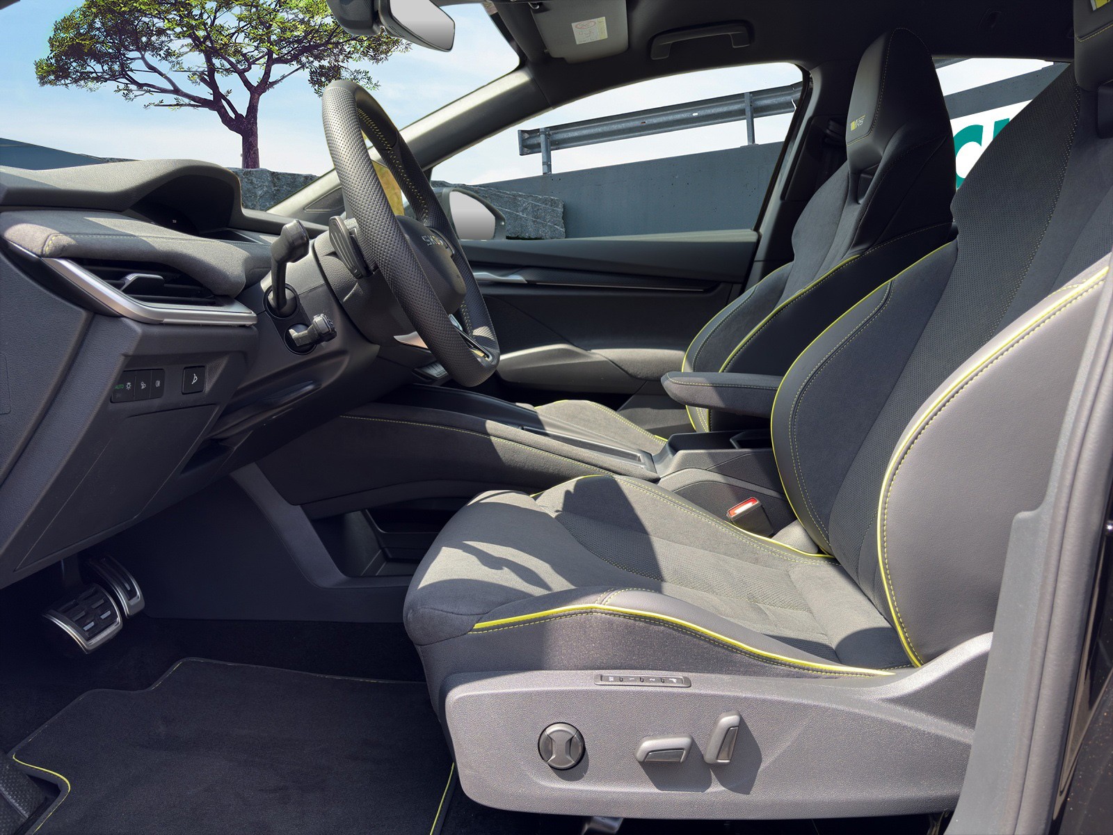 SKODA Elroq RS 4x4-image-6