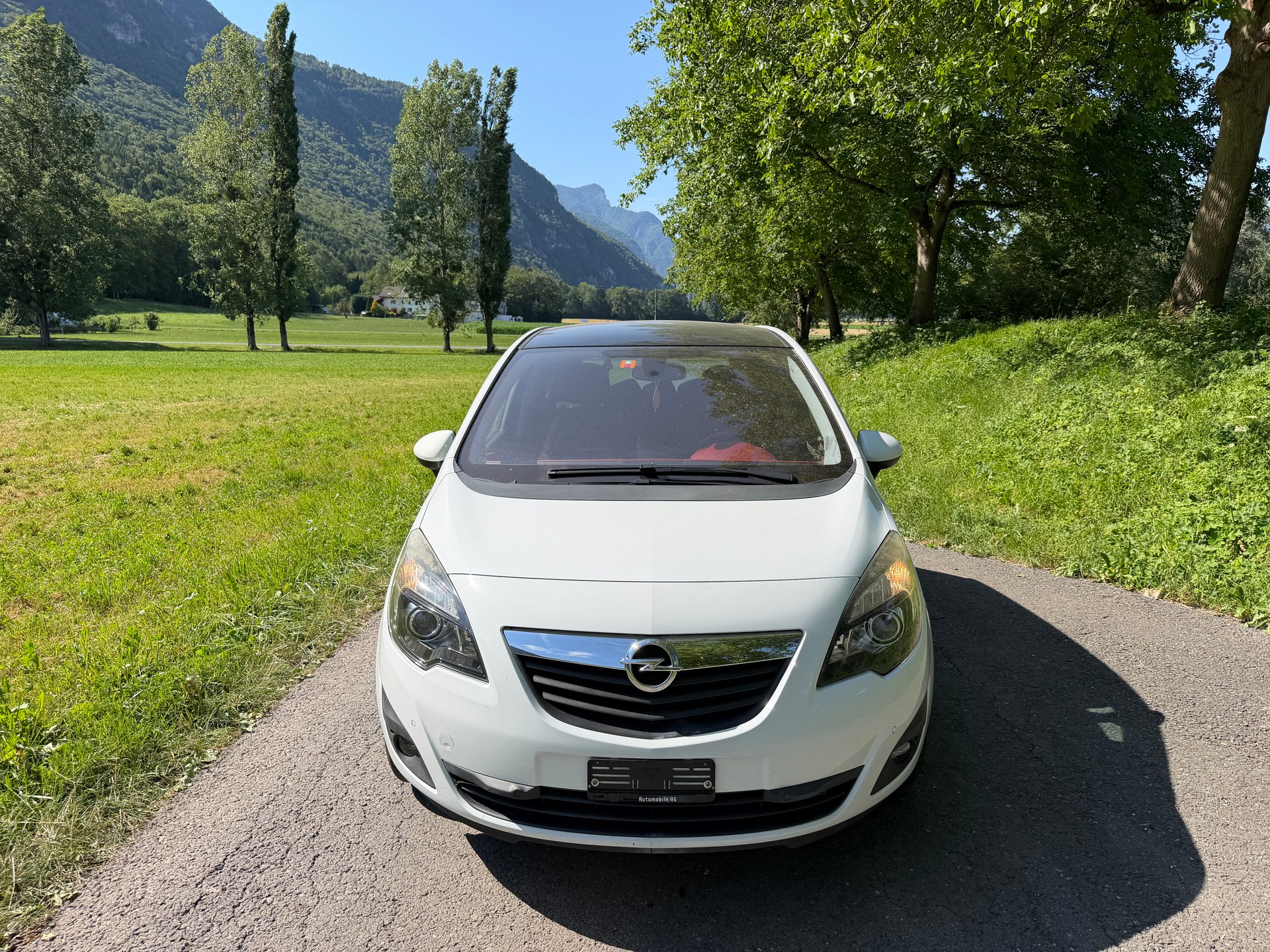 OPEL Meriva 1.4 Turbo Color Edition-image-1