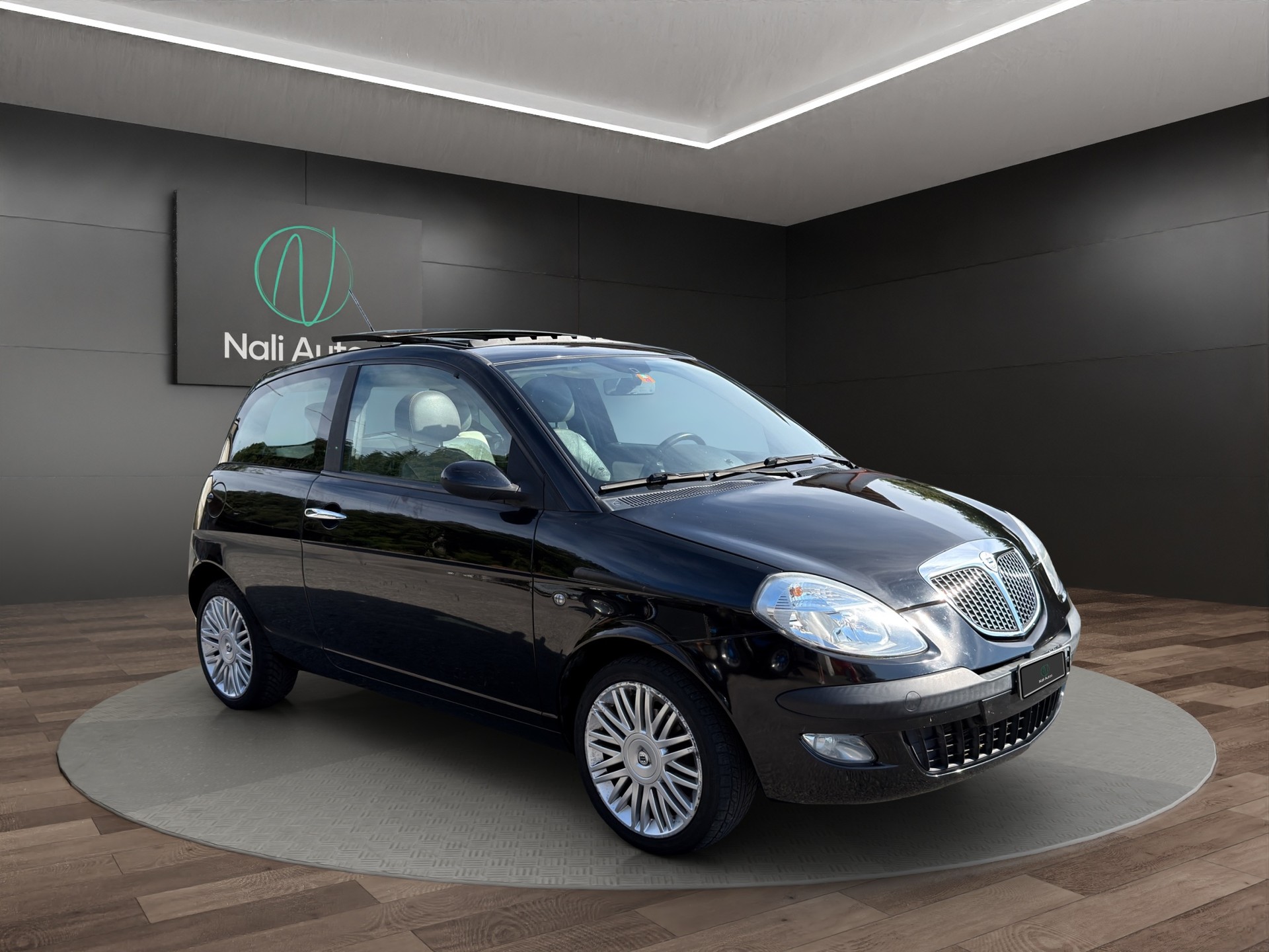 LANCIA Ypsilon 1.3 16V JTD Glamour B-Colore-showroom-element-1