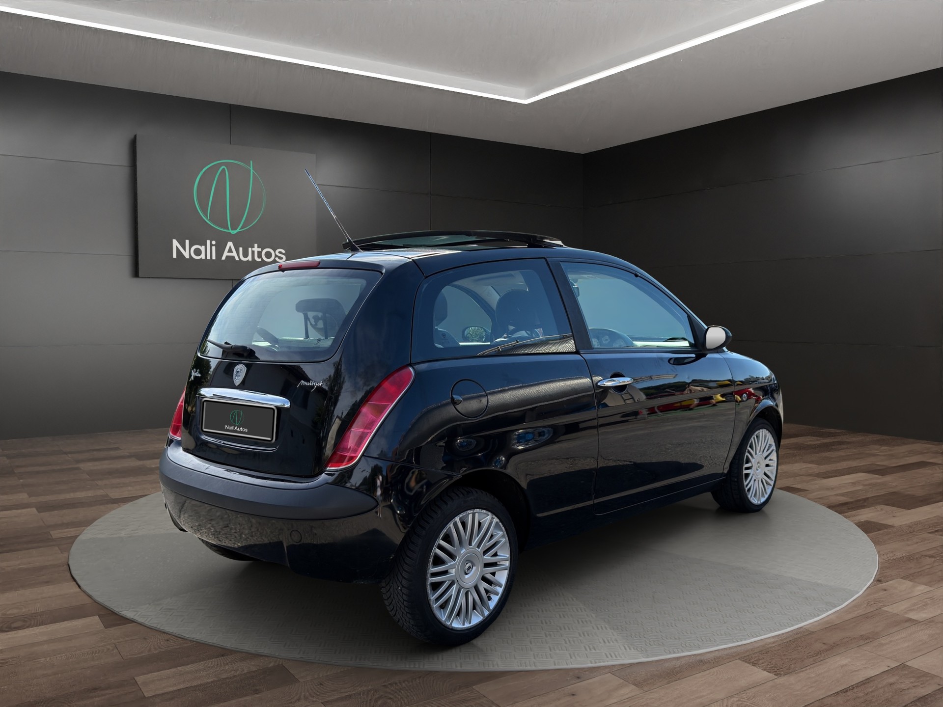 LANCIA Ypsilon 1.3 16V JTD Glamour B-Colore-showroom-element-3