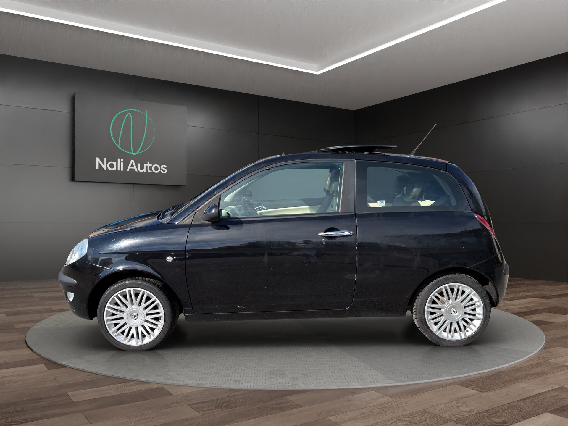 LANCIA Ypsilon 1.3 16V JTD Glamour B-Colore-image-14