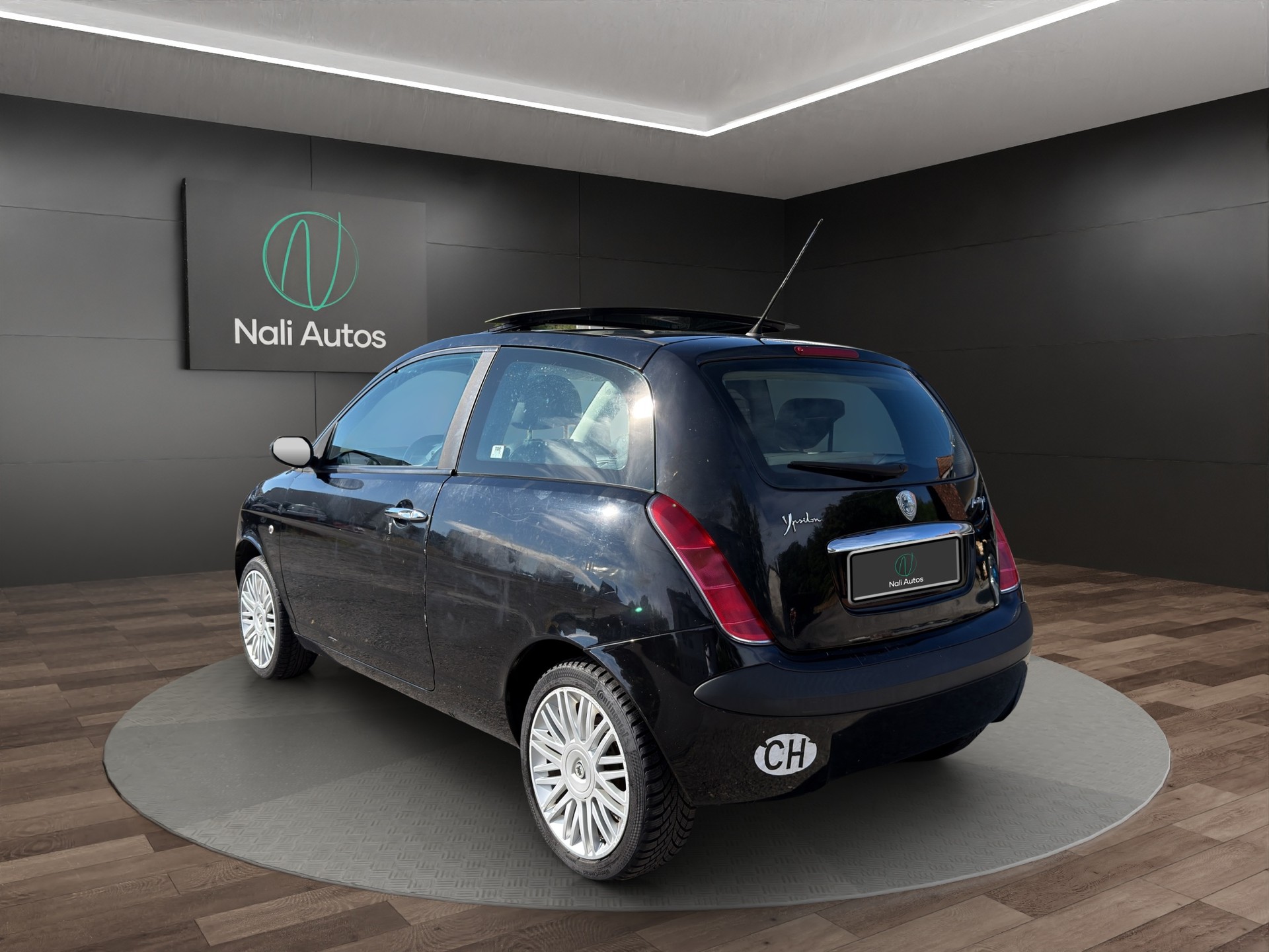 LANCIA Ypsilon 1.3 16V JTD Glamour B-Colore-image-4