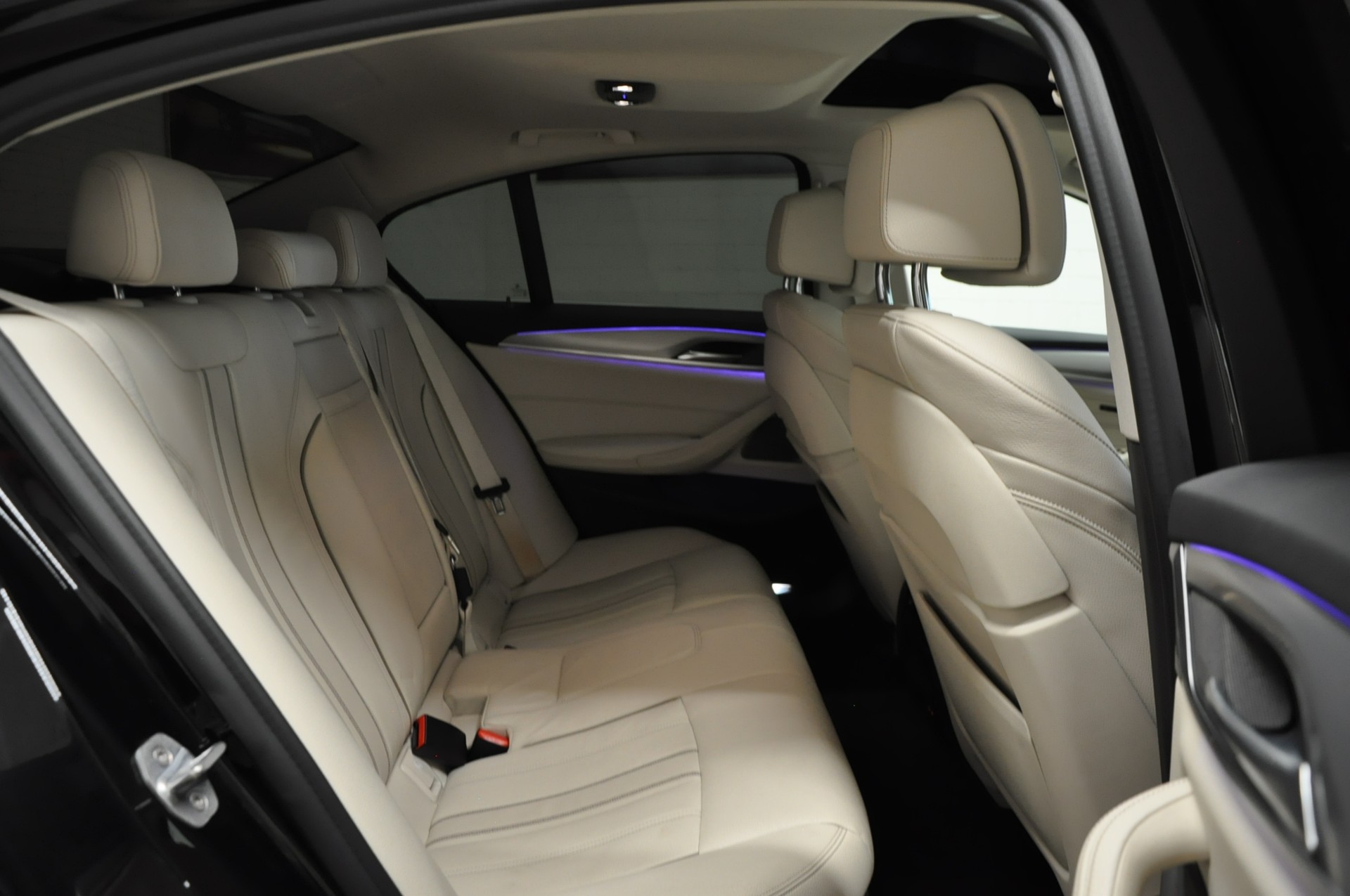BMW 530d xDrive Sport Line Steptronic-image-17