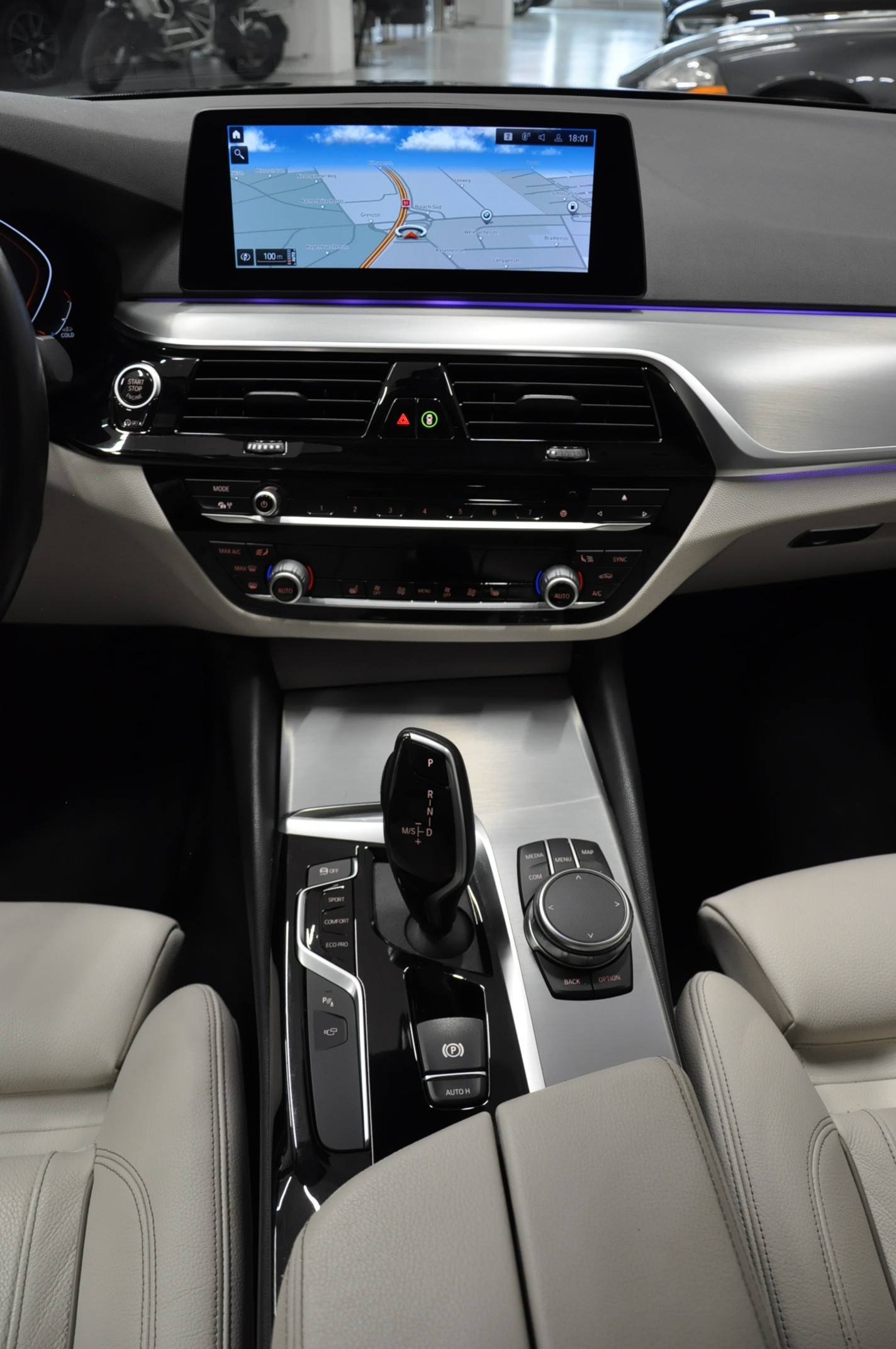 BMW 530d xDrive Sport Line Steptronic-image-21