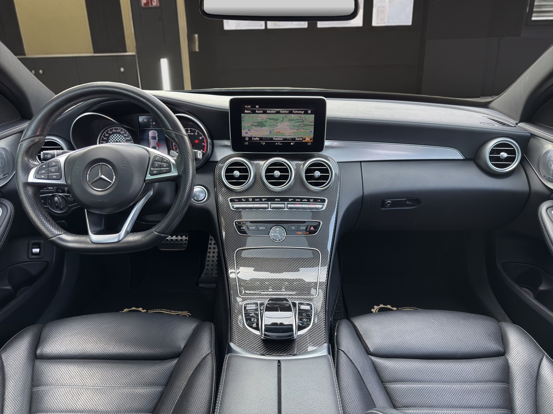 MERCEDES-BENZ C 43 AMG 4matic-image-11