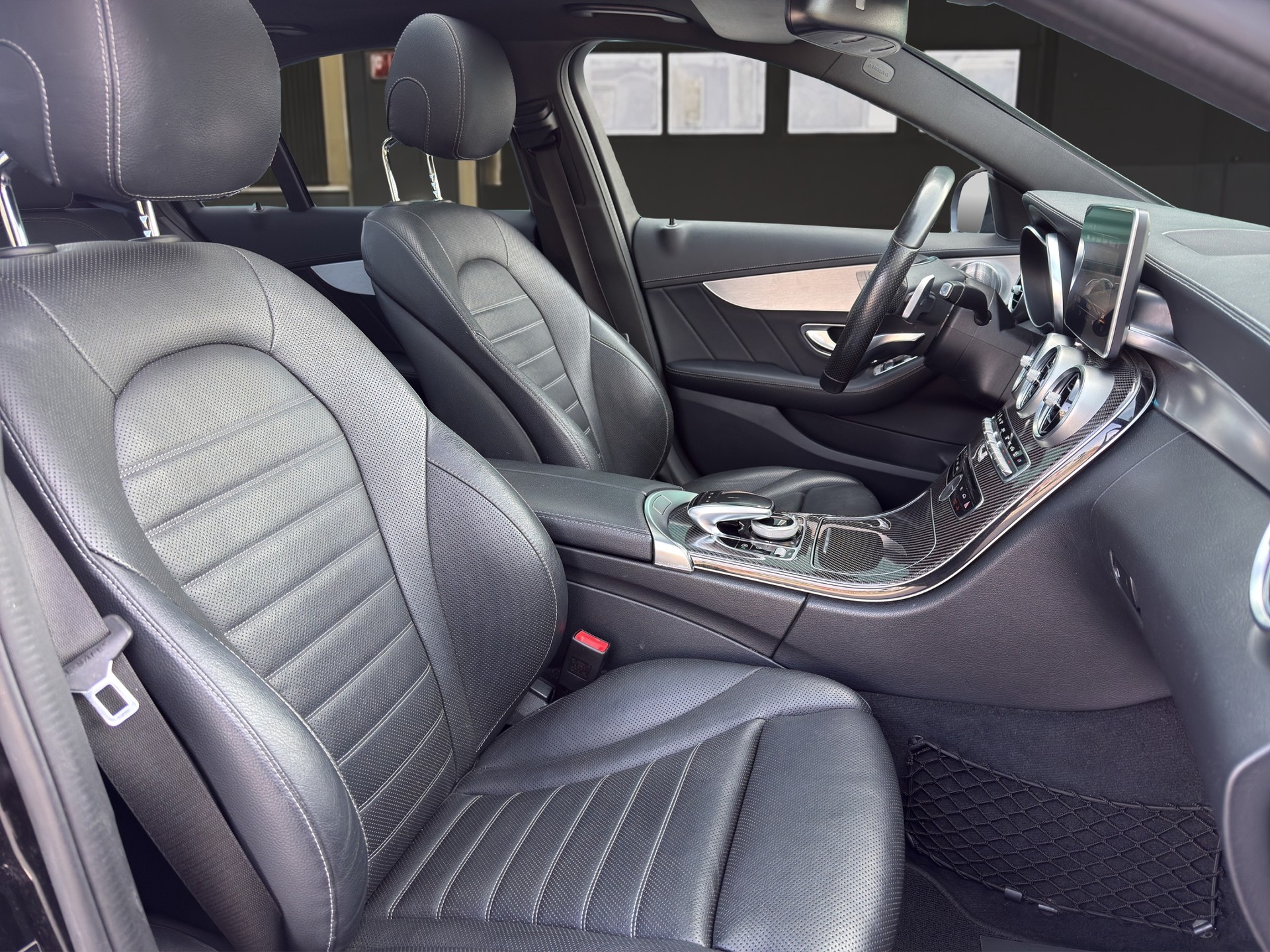 MERCEDES-BENZ C 43 AMG 4matic-image-10