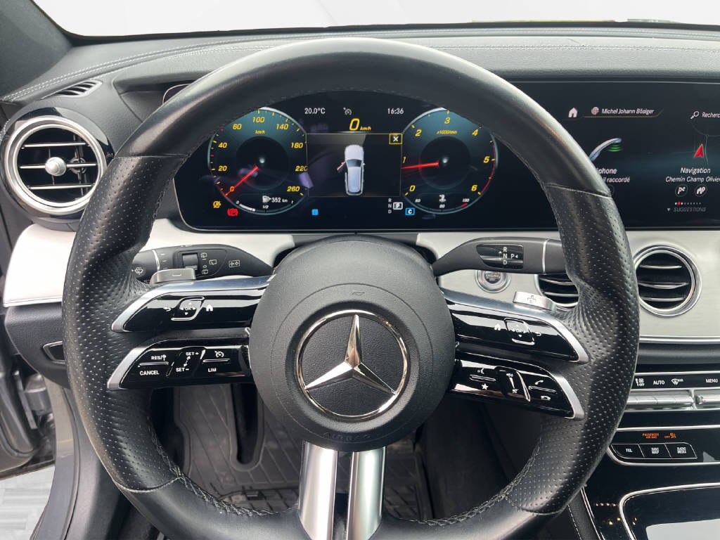 MERCEDES-BENZ E 220 d AMG Line Kombi-image-5