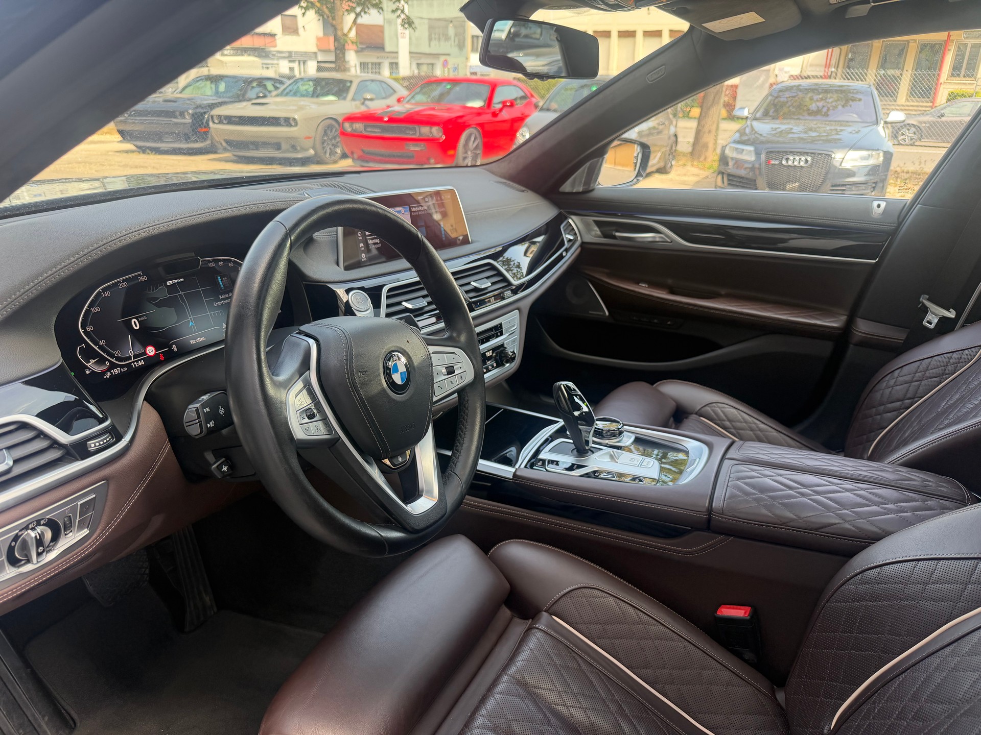 BMW 745Le xDrive Steptronic-image-9