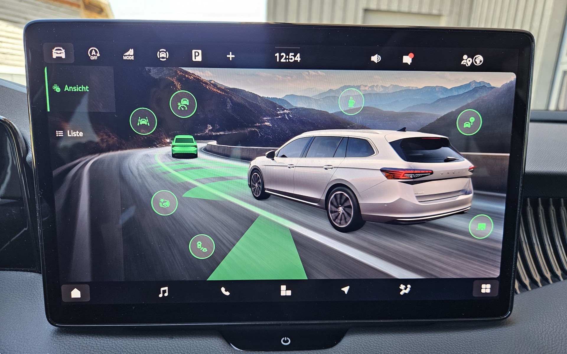 SKODA Superb Combi 2.0 TDi L&K 4x4 DSG mit Anhängerkupplung-image-20