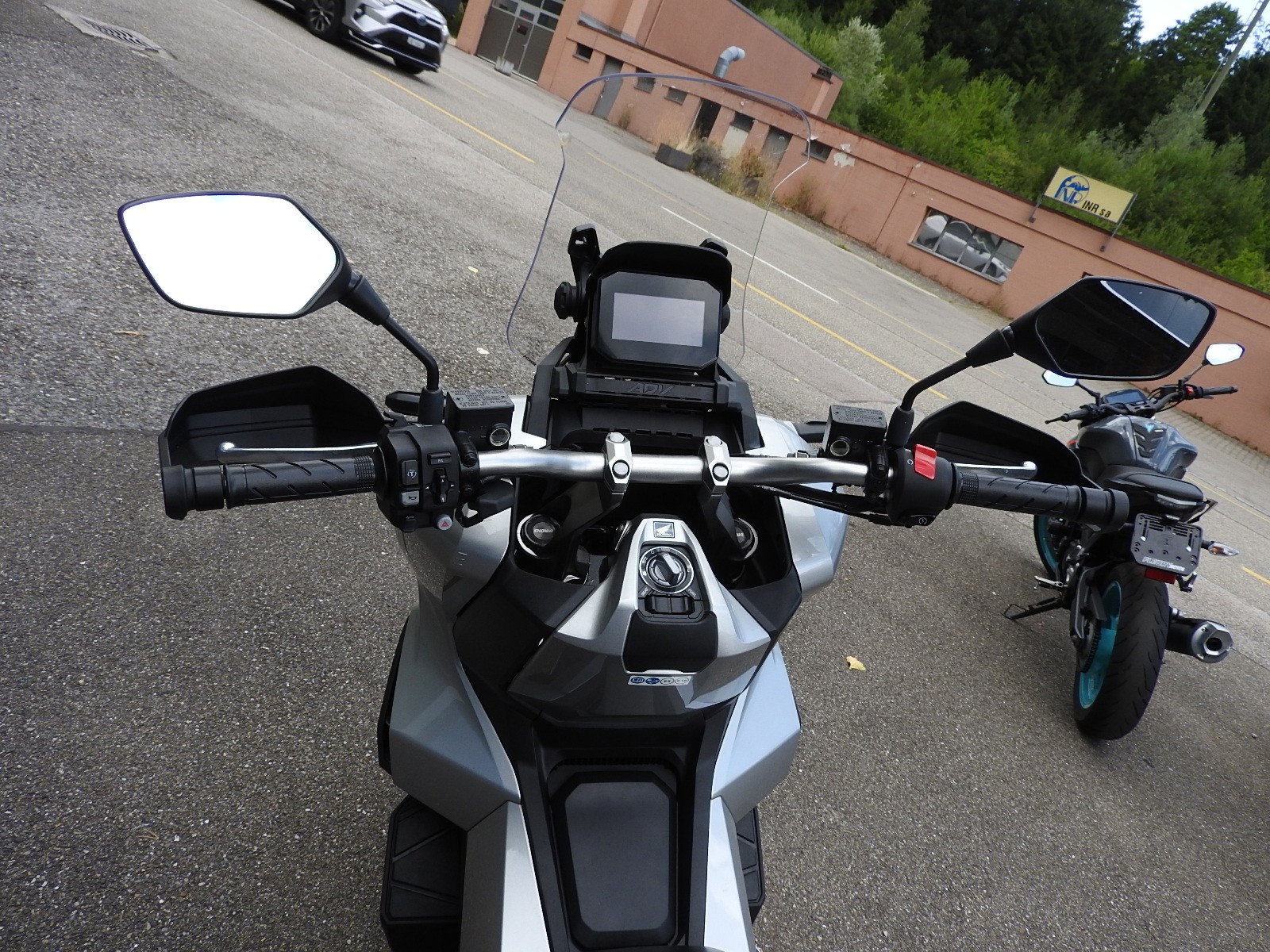 HONDA ADV 350-image-4
