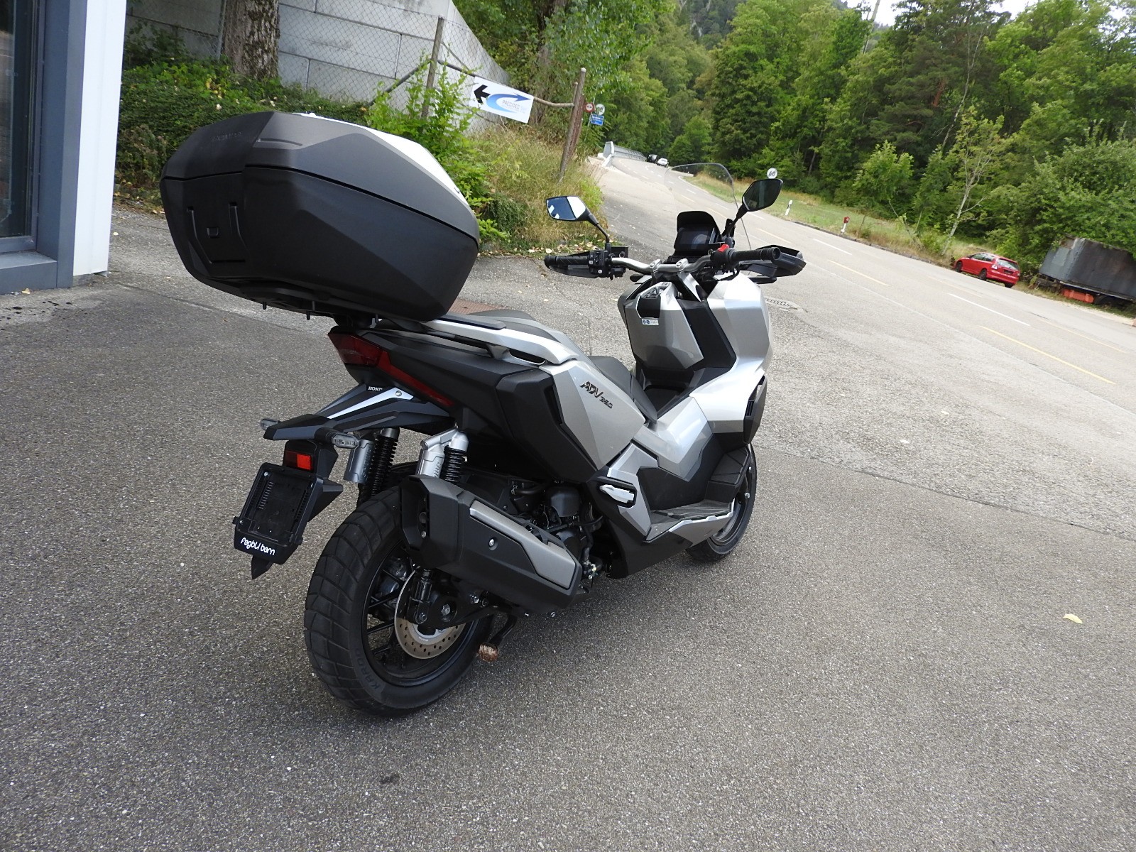 HONDA ADV 350-image-2