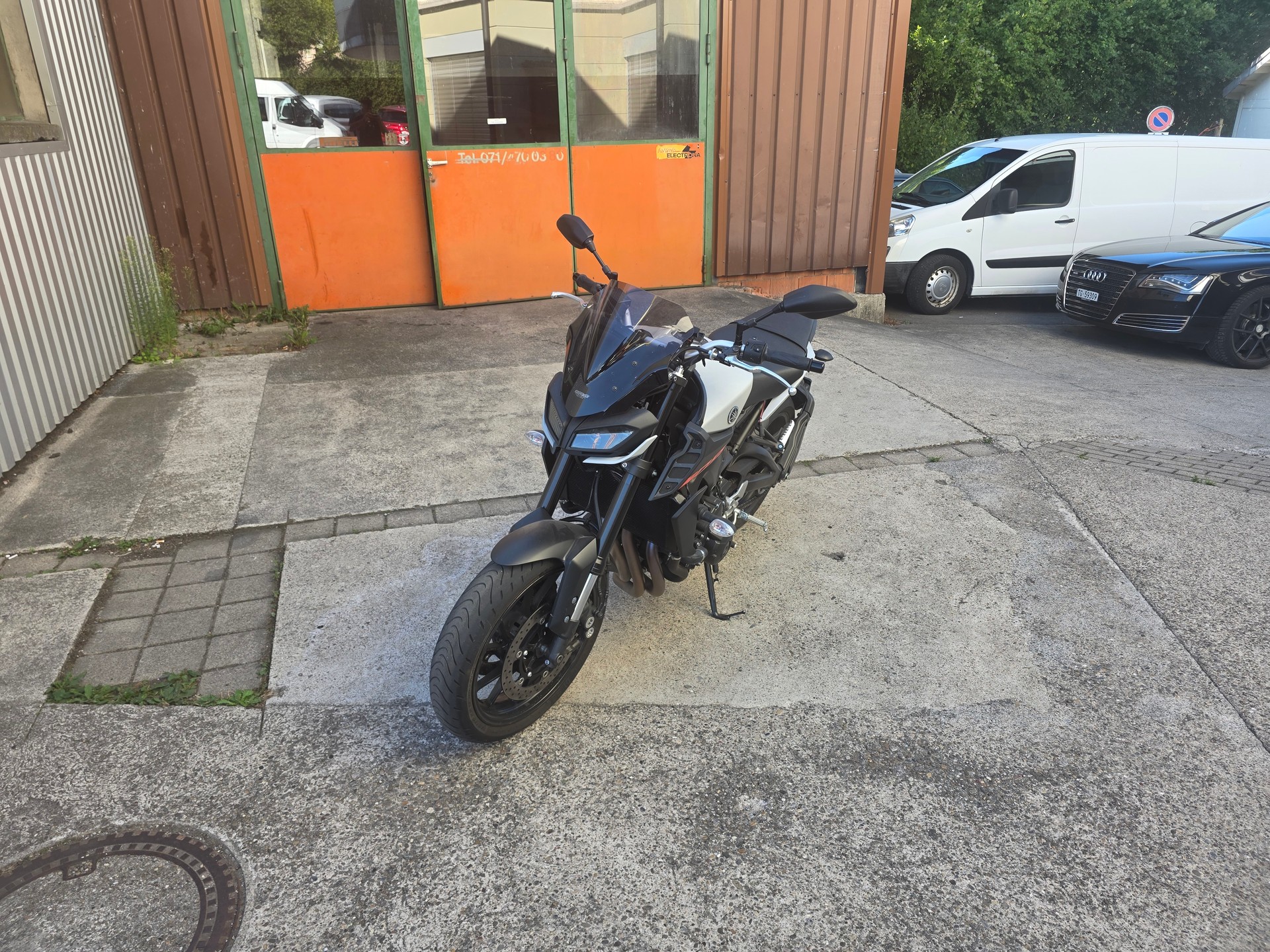 YAMAHA MT-09 ABS-image-1