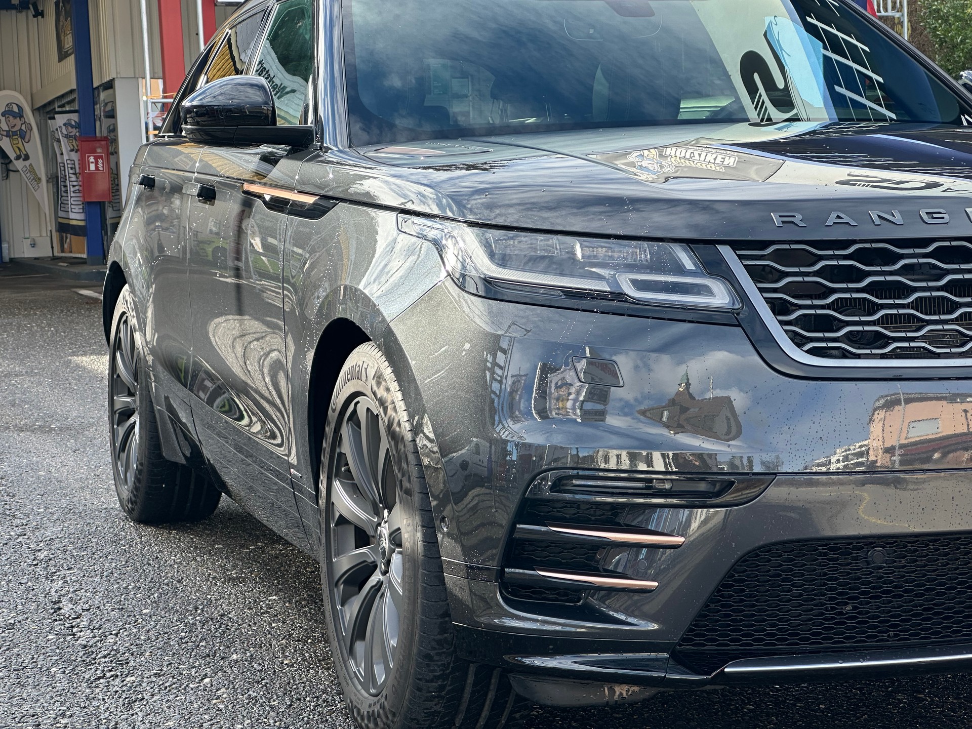 LAND ROVER Range Rover Velar R-Dynamic D 240 S Automatic-image-1