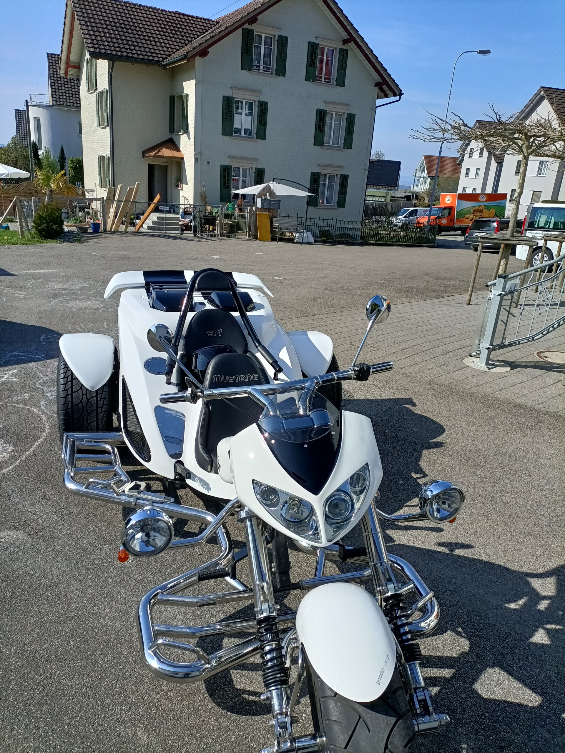 BOOM-TRIKES Mustang ST1-image-1