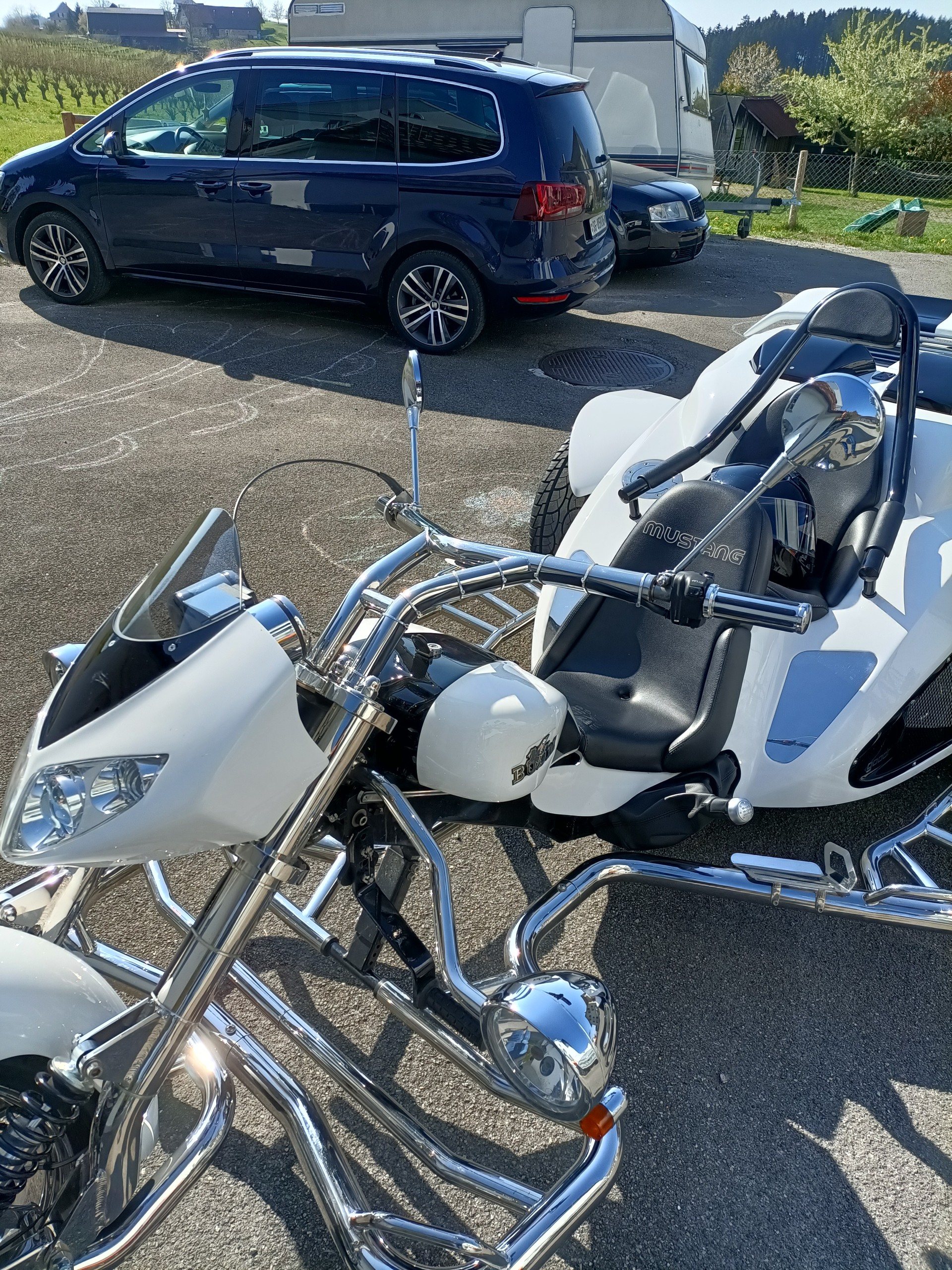 BOOM-TRIKES Mustang ST1