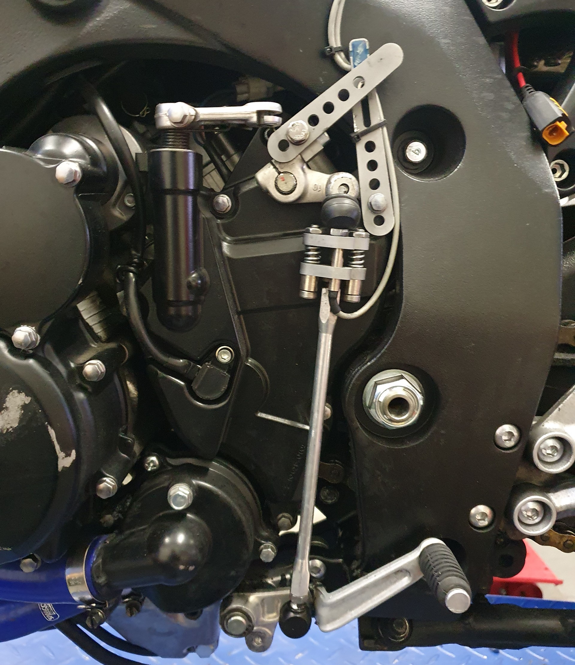 SUZUKI GSX-R 750 K8-image-6
