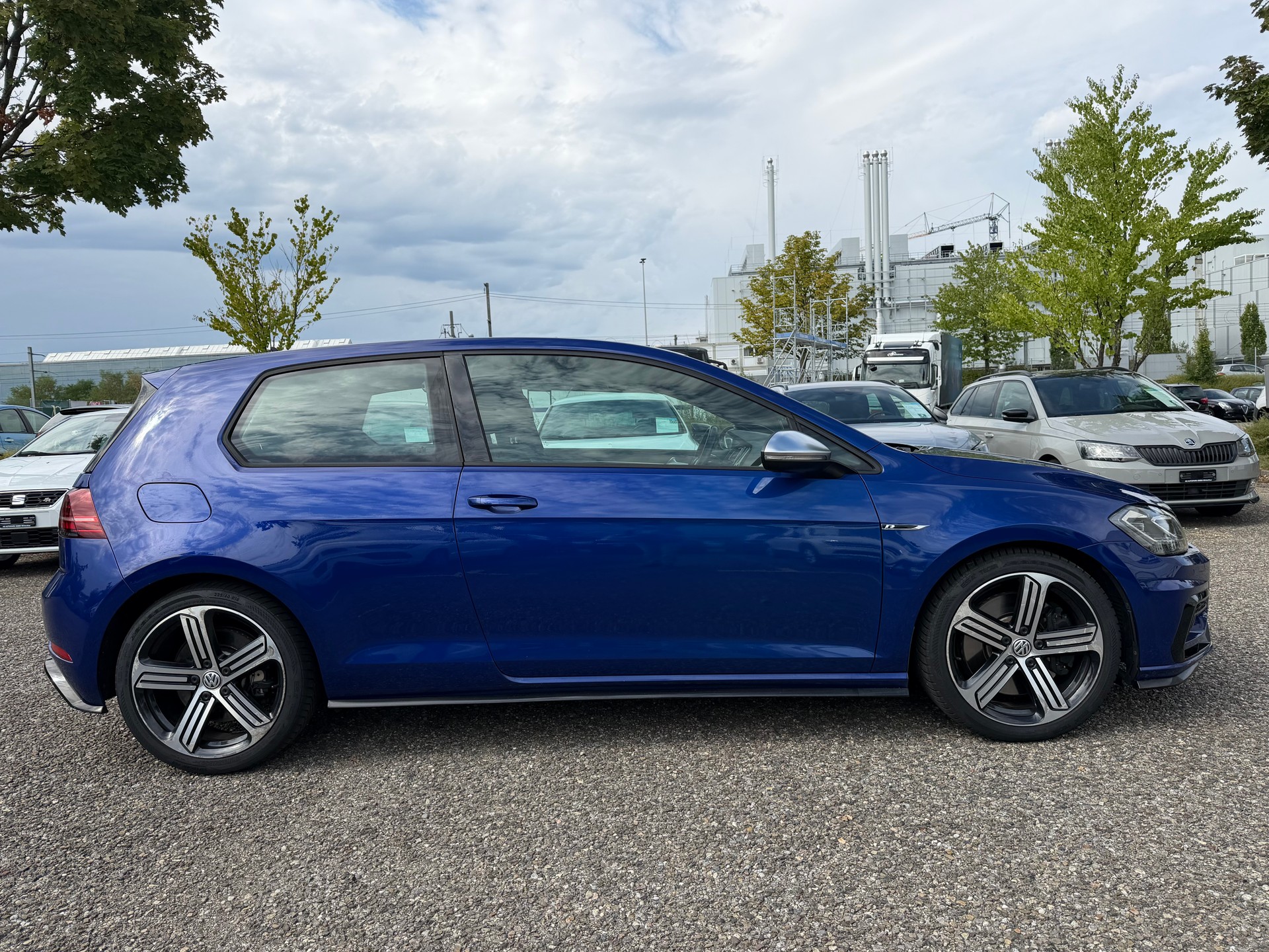 VW Golf 2.0 TSI R 4Motion DSG-showroom-element-3