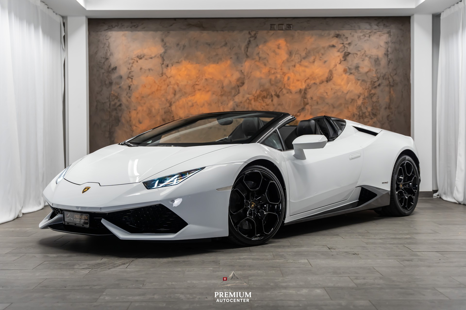 LAMBORGHINI LP610-4 Spyder DCT *CH-Fahrzeug*Alcantara*Keramik*Lift*