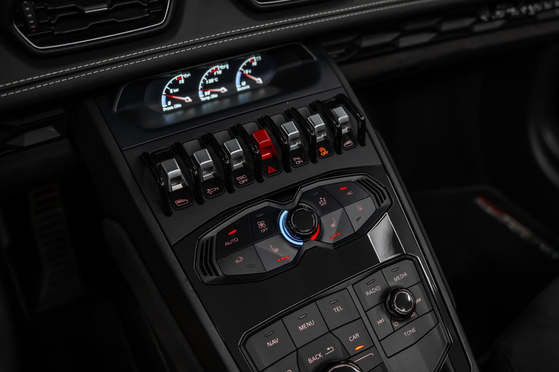 LAMBORGHINI LP610-4 Spyder DCT *CH-Fahrzeug*Alcantara*Keramik*Lift*-image-24
