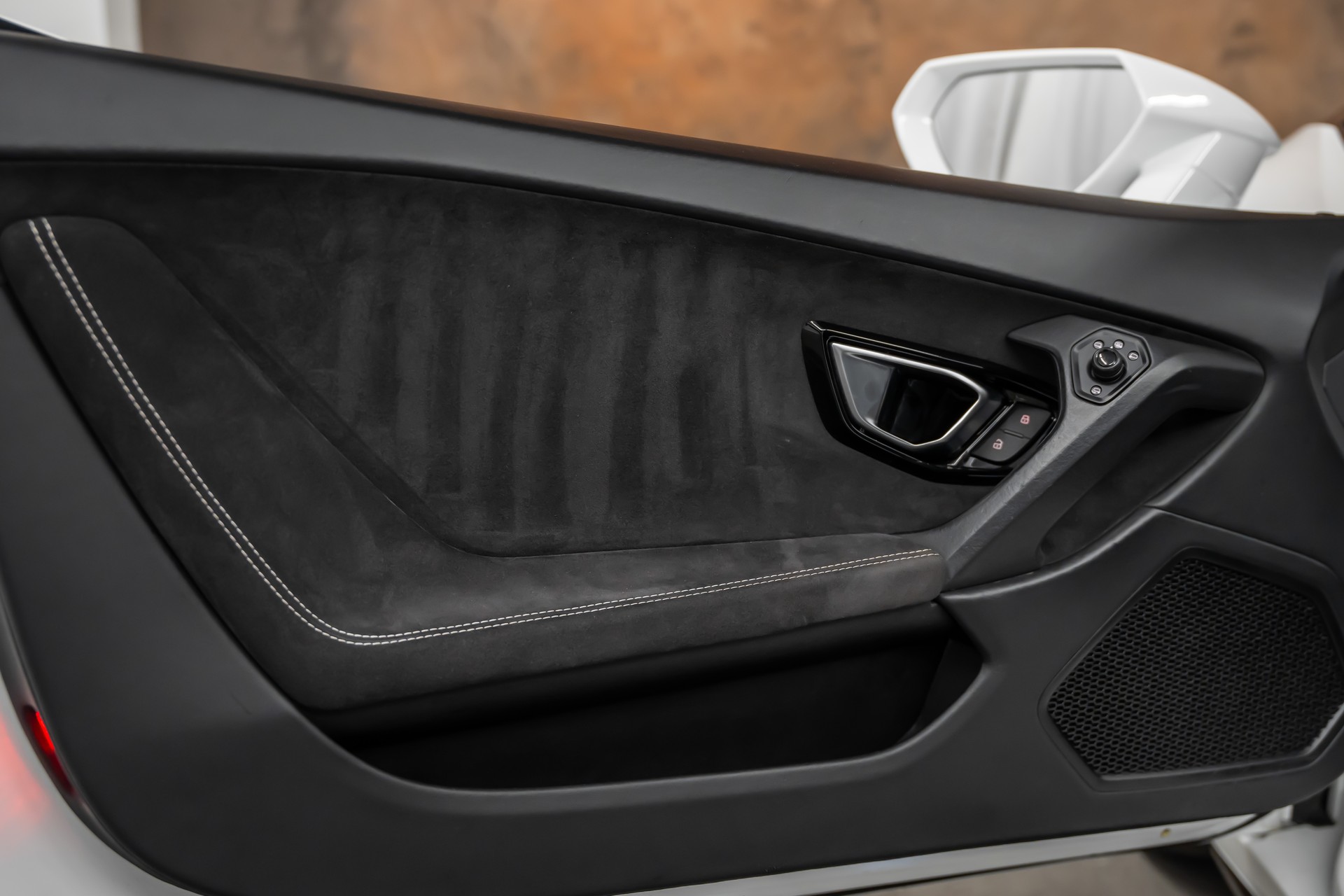 LAMBORGHINI LP610-4 Spyder DCT *CH-Fahrzeug*Alcantara*Keramik*Lift*-image-23