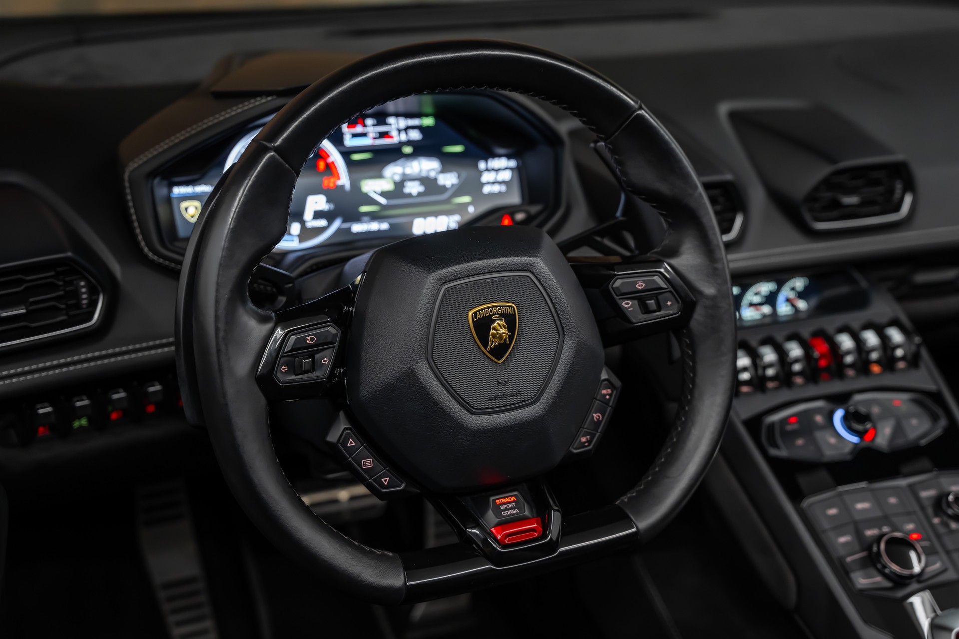 LAMBORGHINI LP610-4 Spyder DCT *CH-Fahrzeug*Alcantara*Keramik*Lift*-image-18