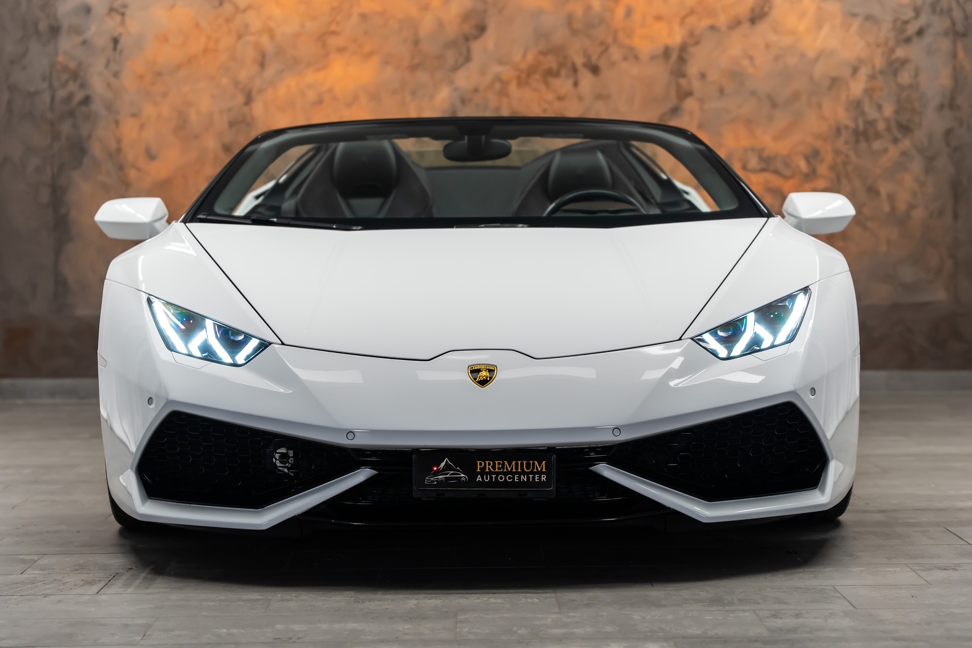 LAMBORGHINI LP610-4 Spyder DCT *CH-Fahrzeug*Alcantara*Keramik*Lift*-showroom-element-3