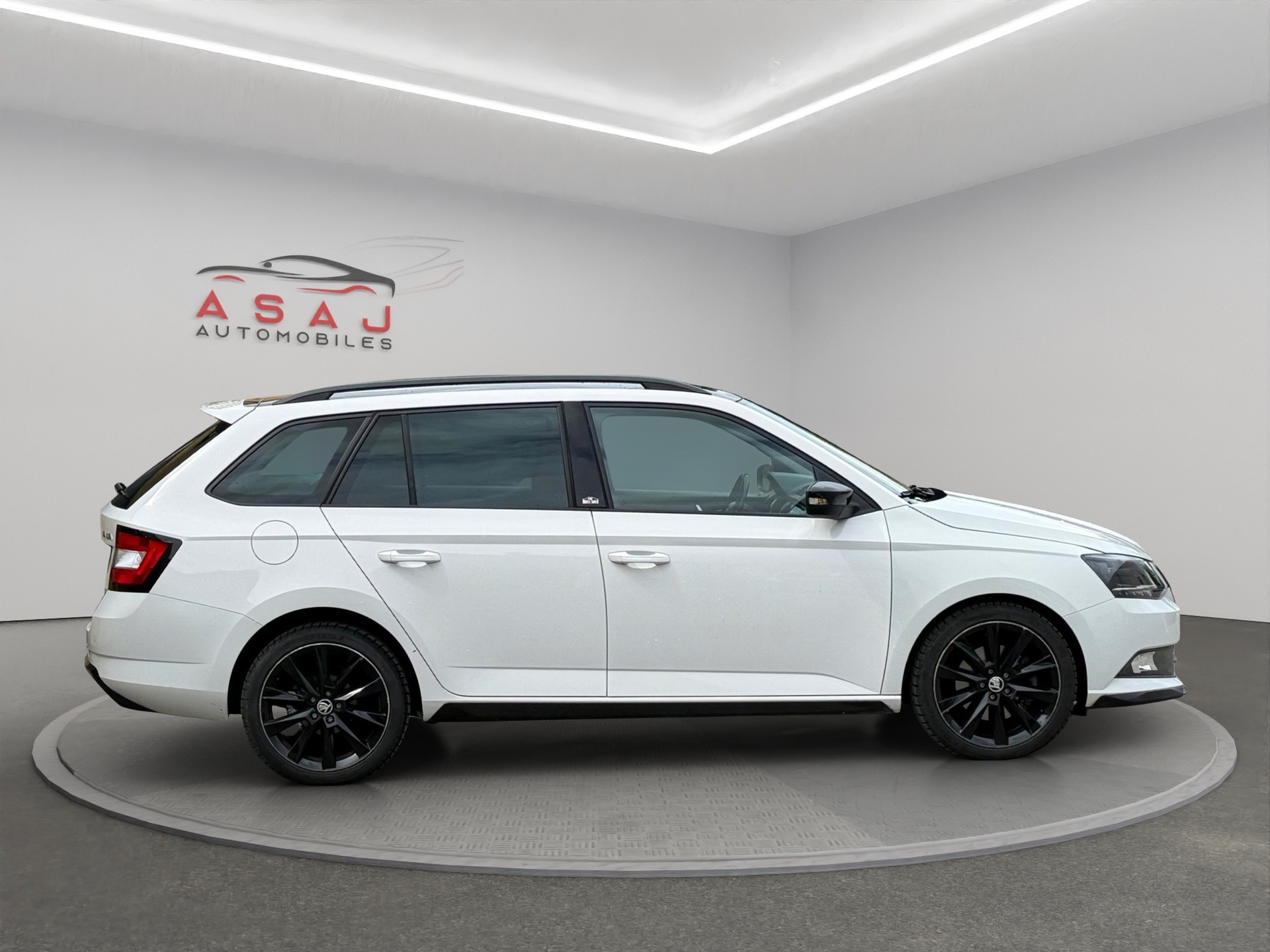 SKODA Fabia 1.0 TSI Monte Carlo DSG-image-6