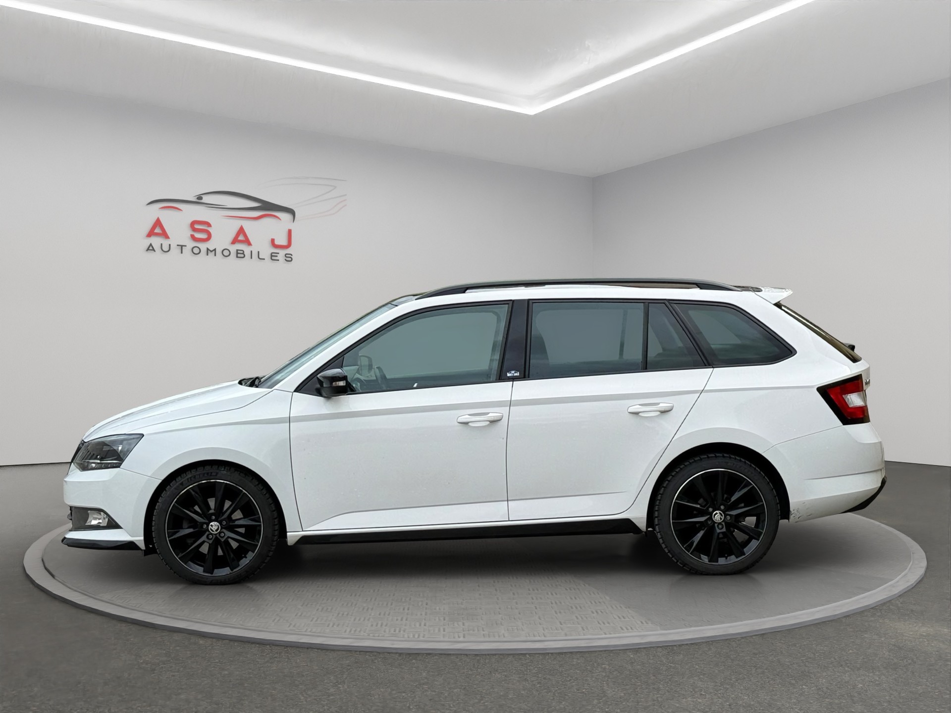 SKODA Fabia 1.0 TSI Monte Carlo DSG-image-3