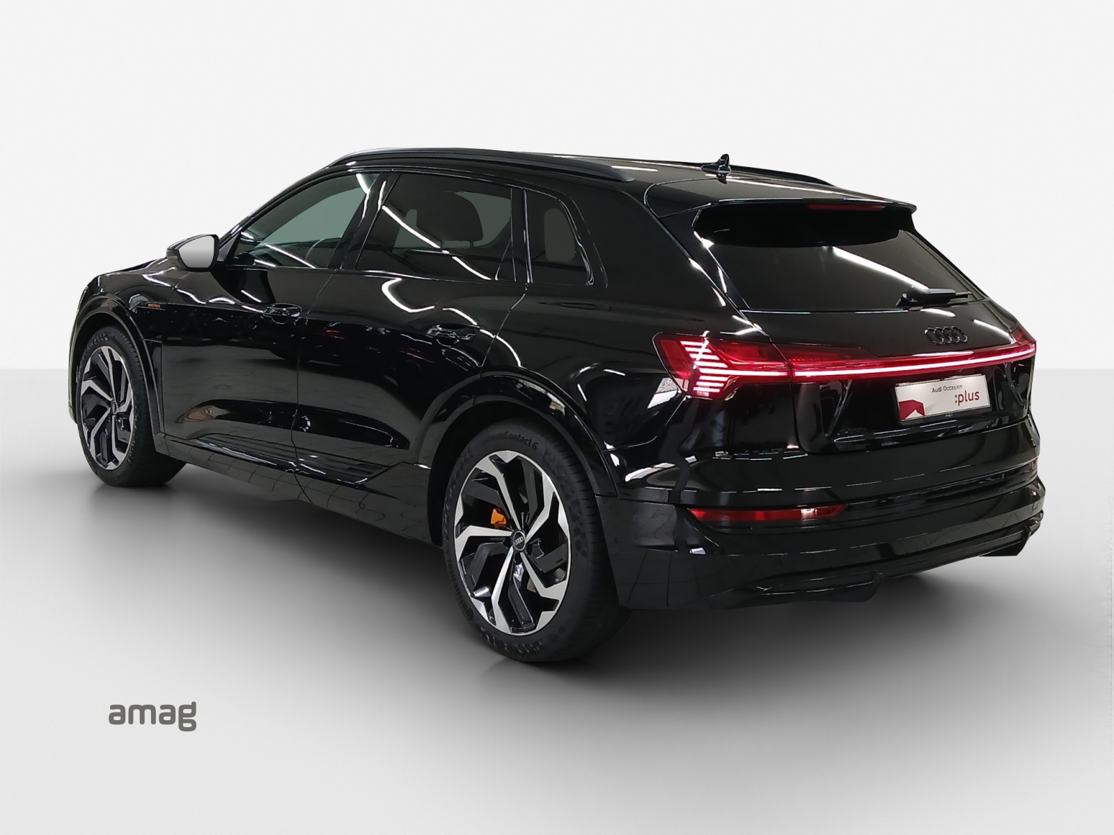 AUDI e-tron 55 S Line Black Edition quattro-showroom-element-2