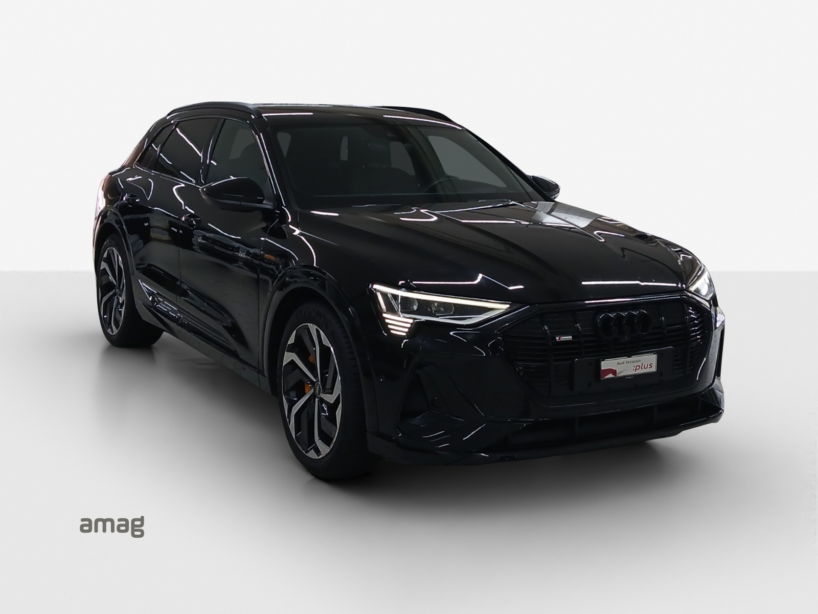 AUDI e-tron 55 S Line Black Edition quattro-image-5