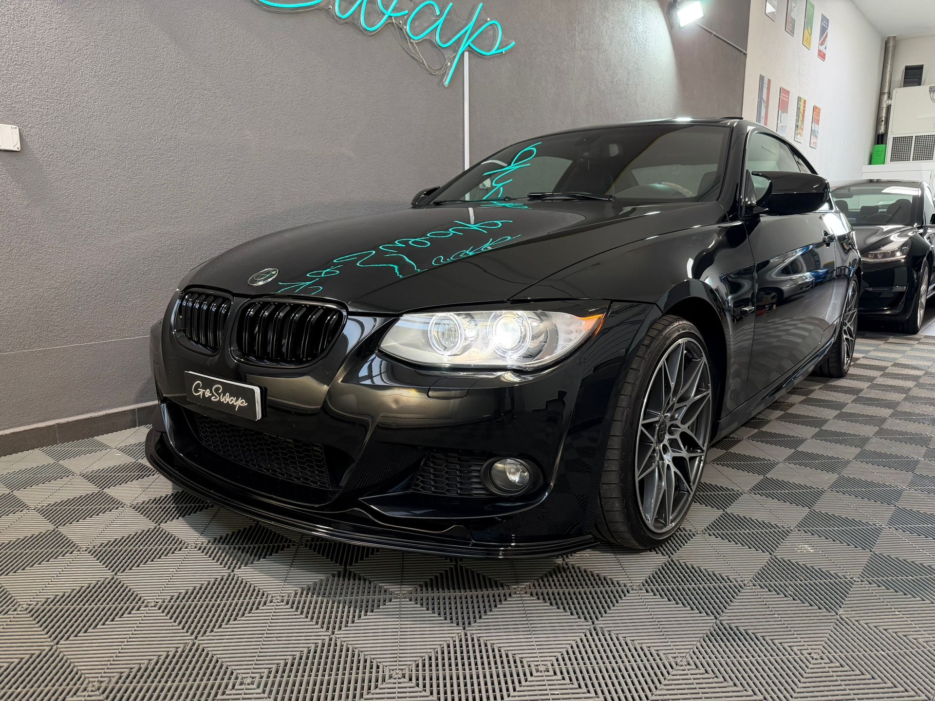 BMW 335i xDrive Coupé M Sport Pack Steptronic-showroom-element-2