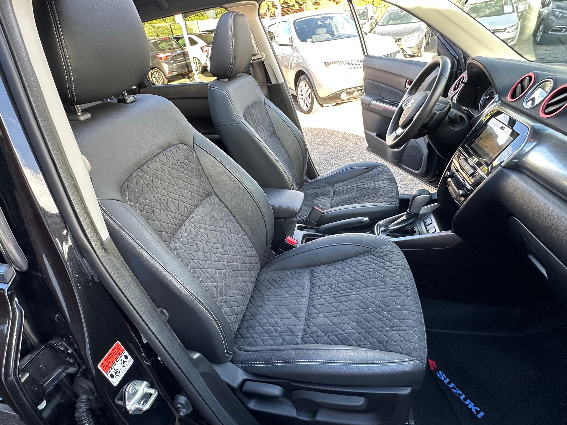 SUZUKI Vitara 1.4 Boosterjet Compact Top Automatic-image-27