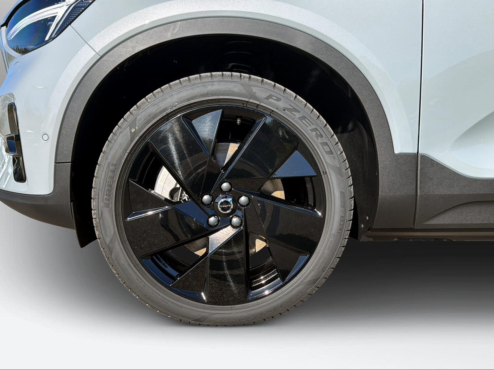 VOLVO EX40 Twin Black Edition AWD-image-8