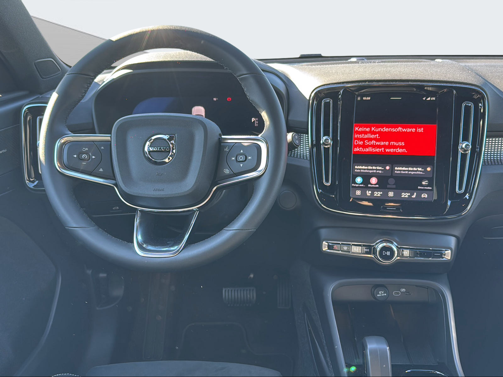 VOLVO EX40 Twin Black Edition AWD-image-12