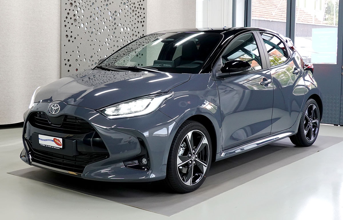 TOYOTA Yaris 1.5 Premium e-CVT, Bitone