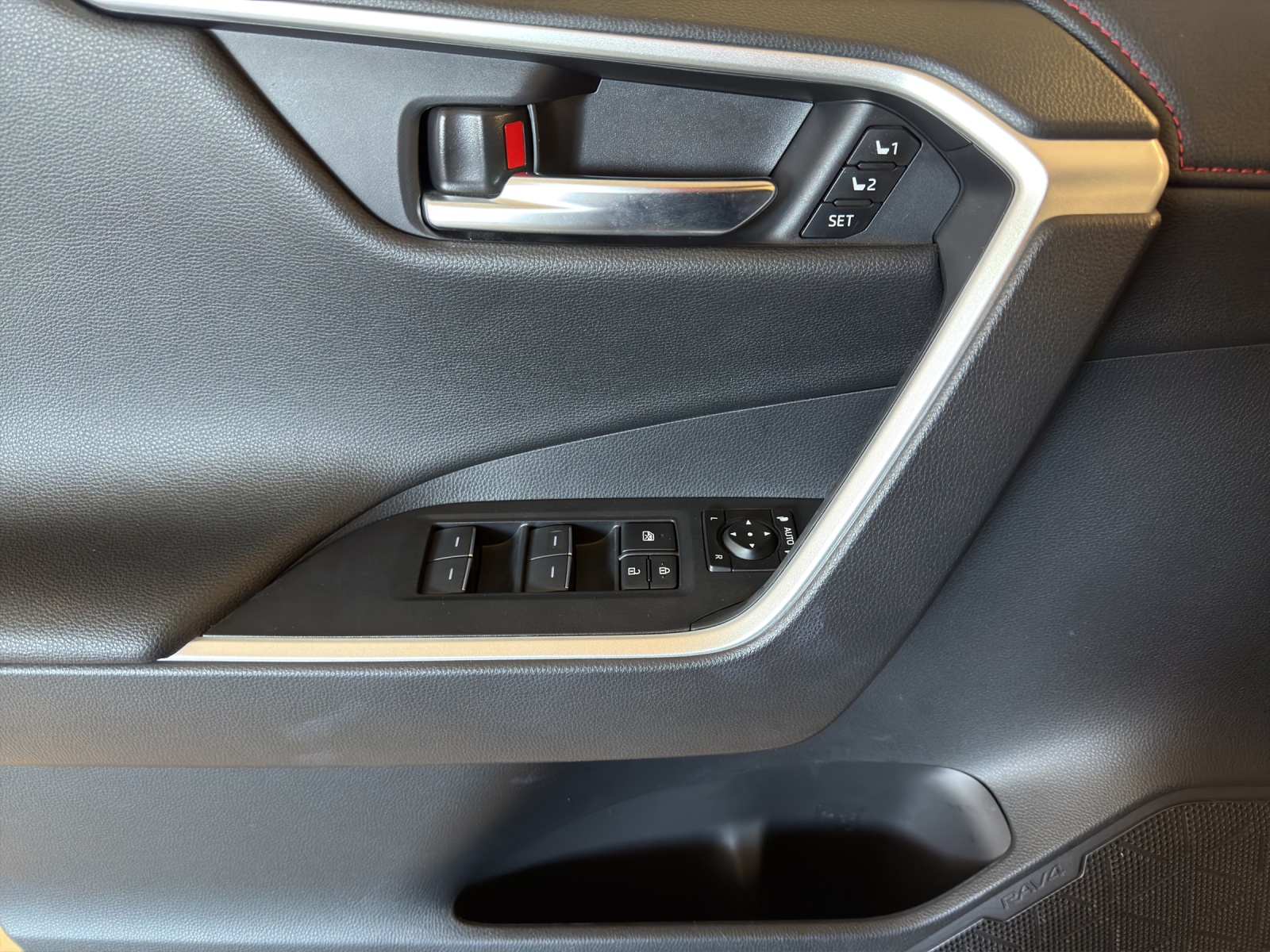 TOYOTA RAV-4 2.5PHEV Platinum4WD-image-13