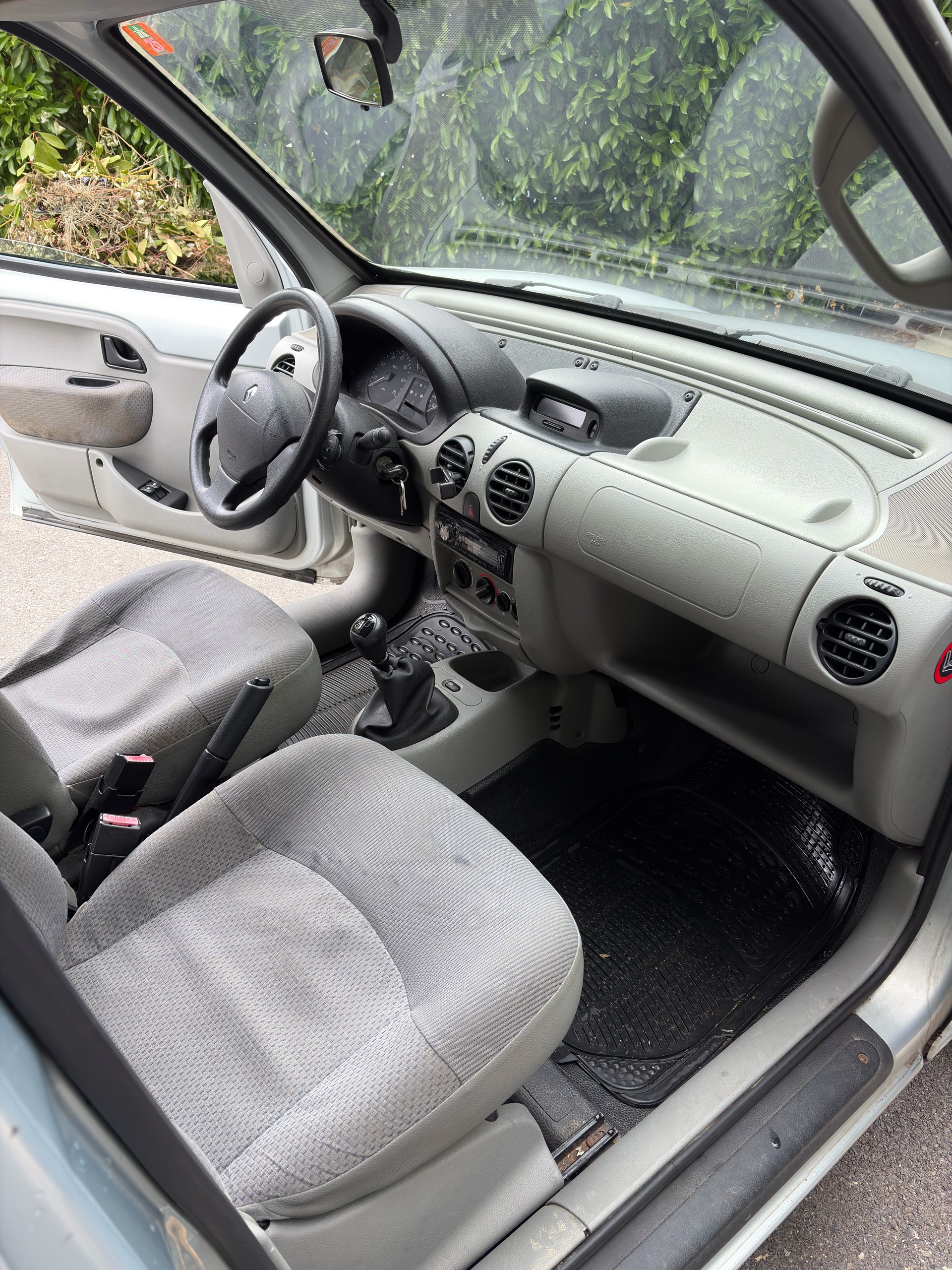 RENAULT 1.6 16V Privilège-image-1