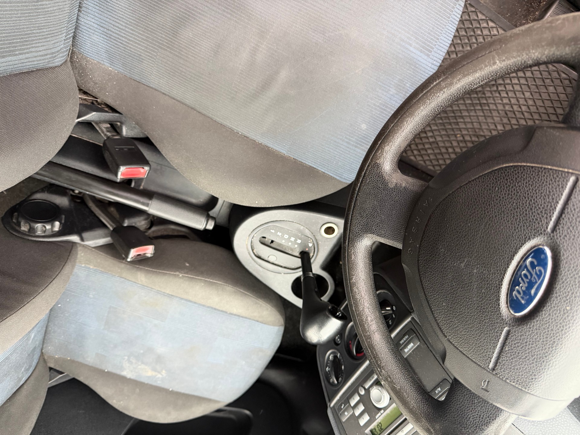 FORD Fiesta 1.6 16V Techno-image-6