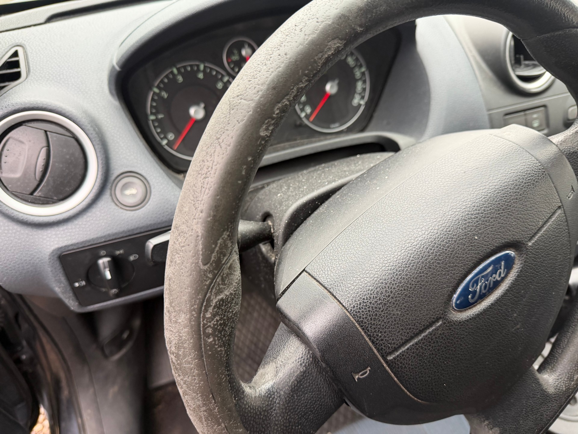 FORD Fiesta 1.6 16V Techno-image-7